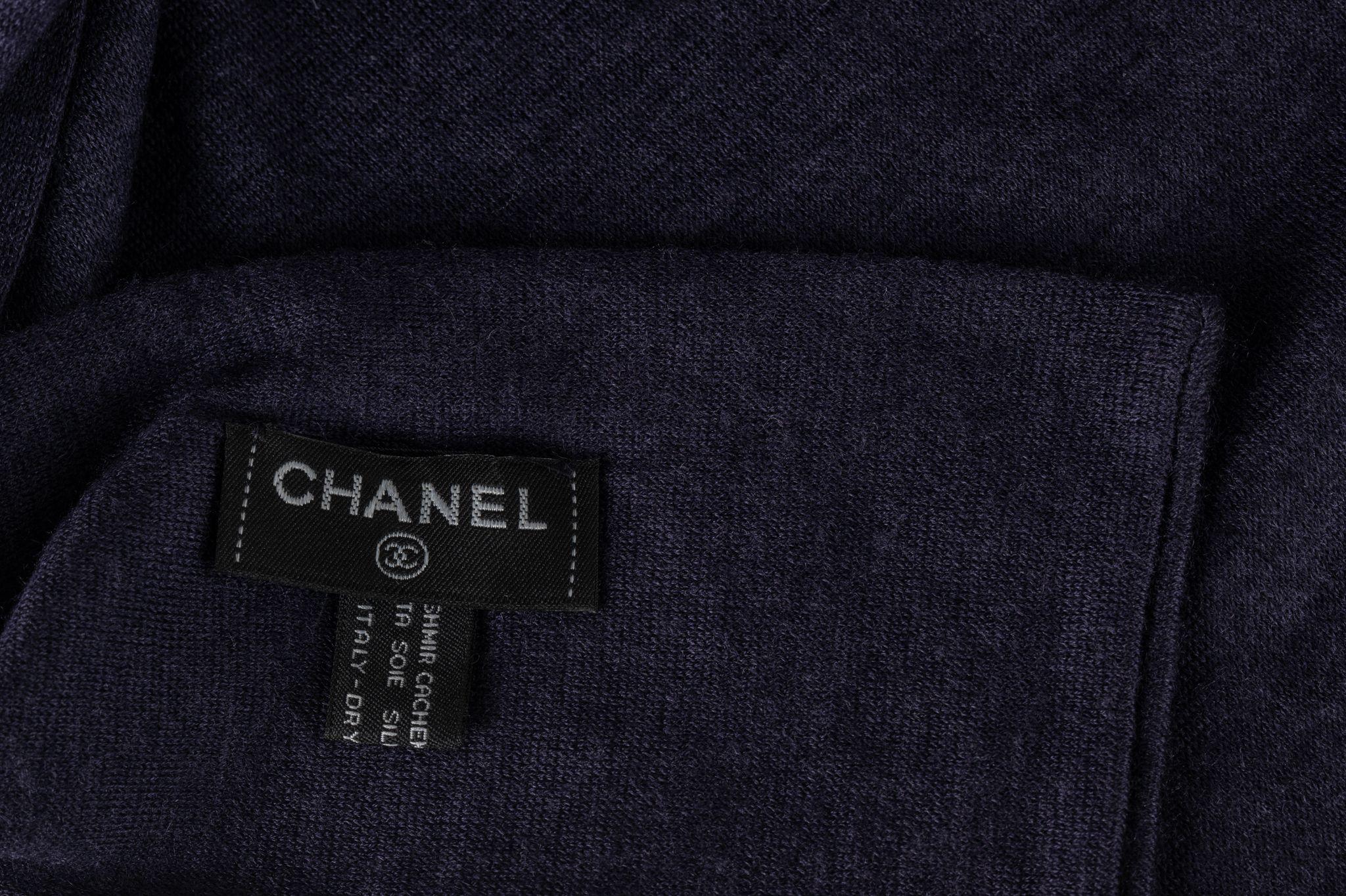 Chanel Neuer Stola aus Kaschmir in Marineblau mit Glitter im Angebot 1