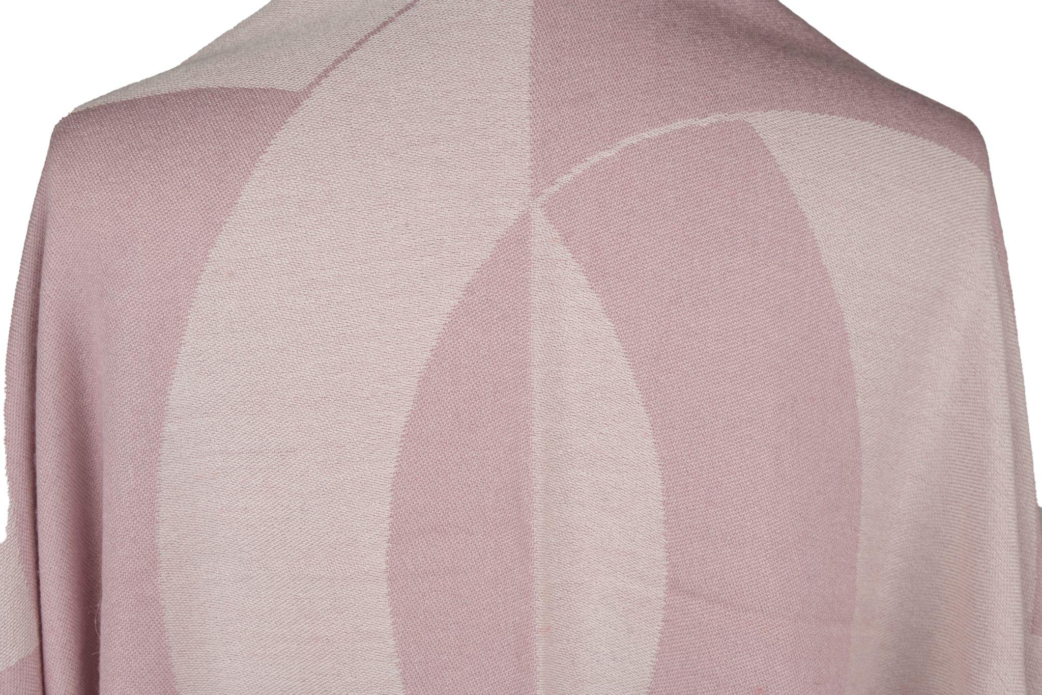 Chanel Cashmere Shawl in Rosé. The pattern features one big CC logo as the center piece. Also Chanel is written on the shawl. The item is in new condition.