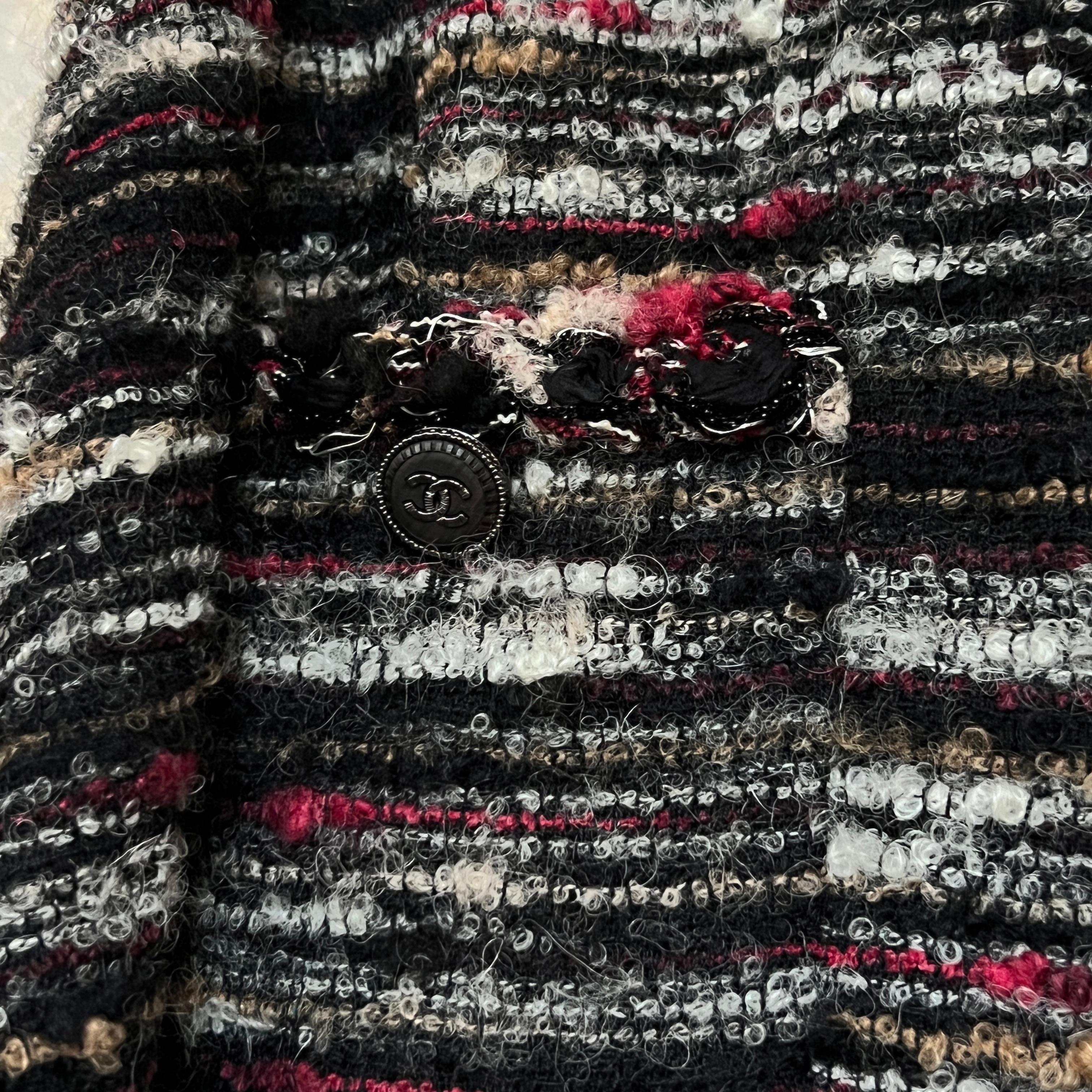 Noir Veste Chanel Nouveau CC boutons en tweed