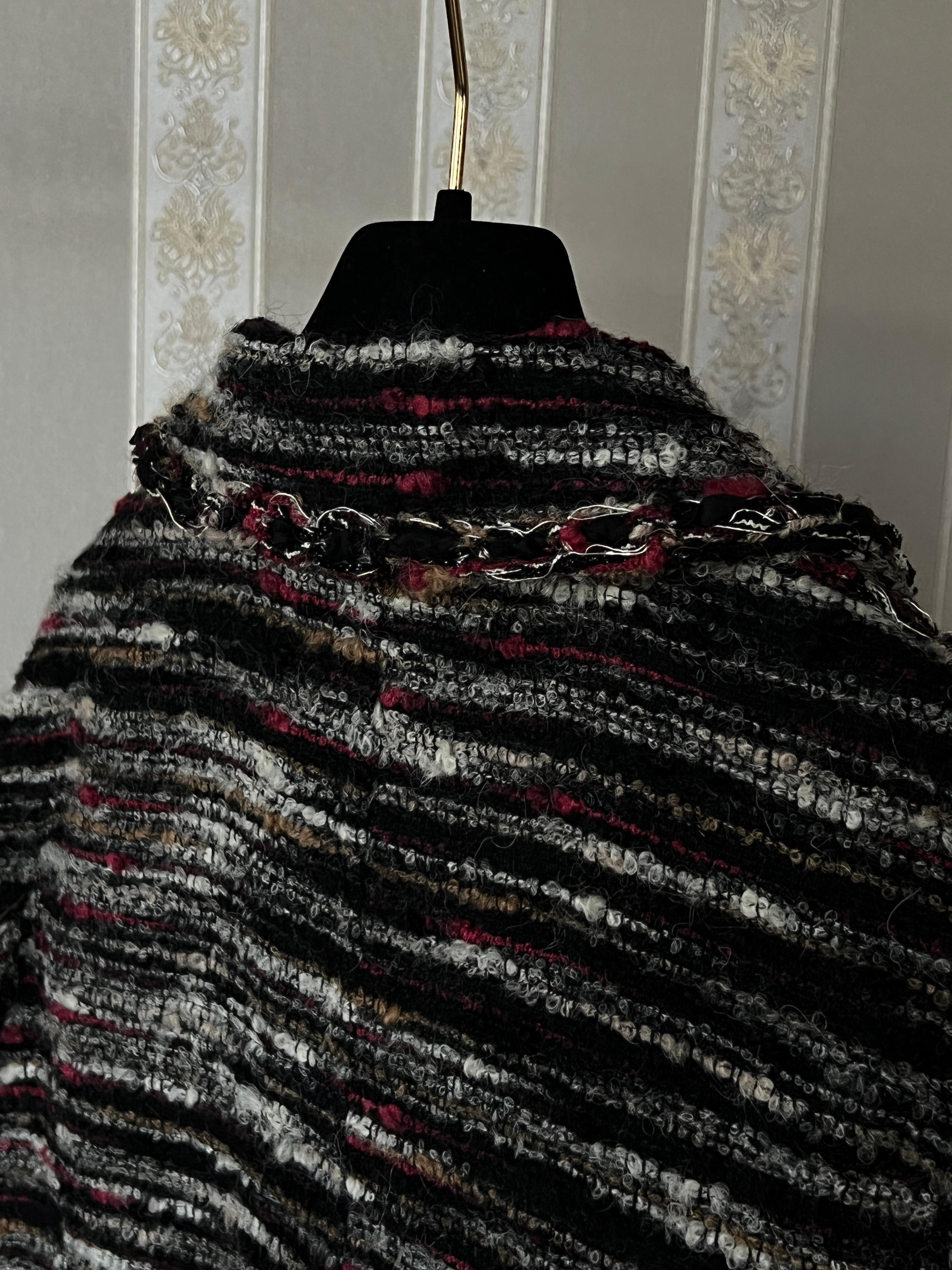 Veste Chanel Nouveau CC boutons en tweed 4