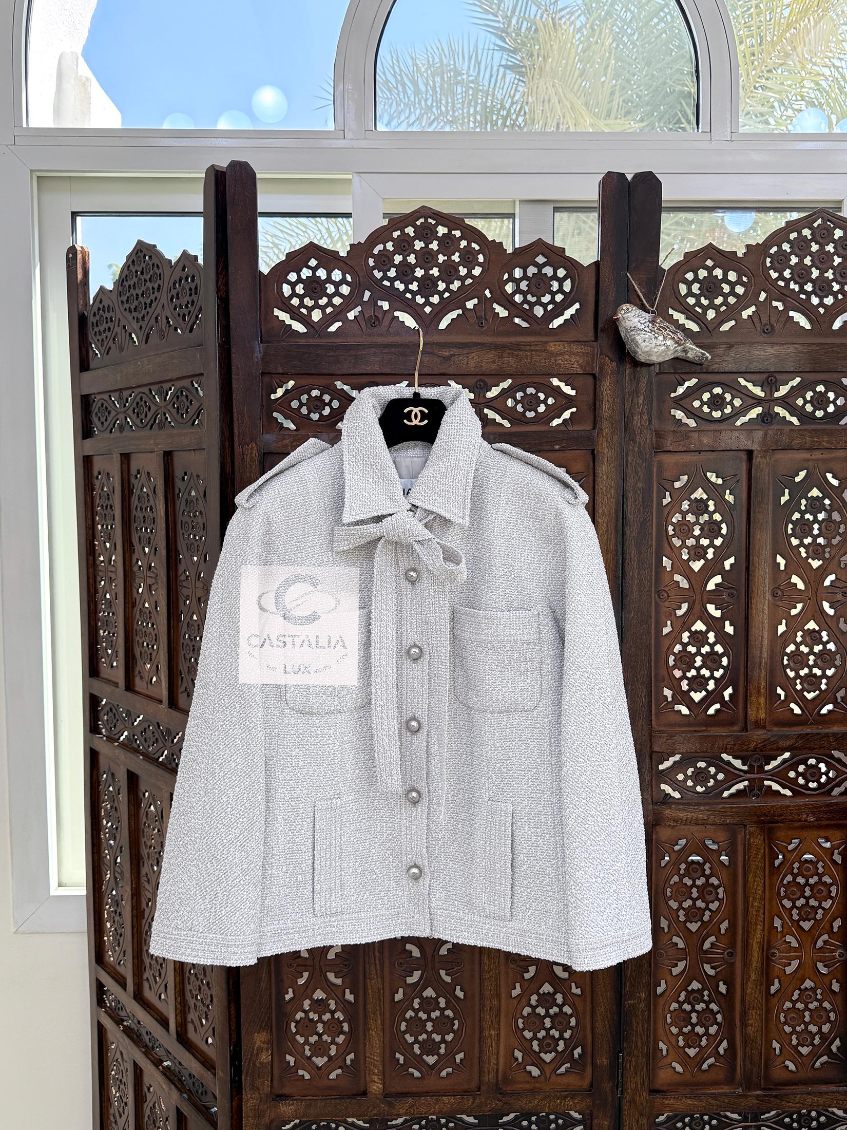 Chanel Neue silbergraue Tweed-Jacke mit Schleife 42 FR (Grau)