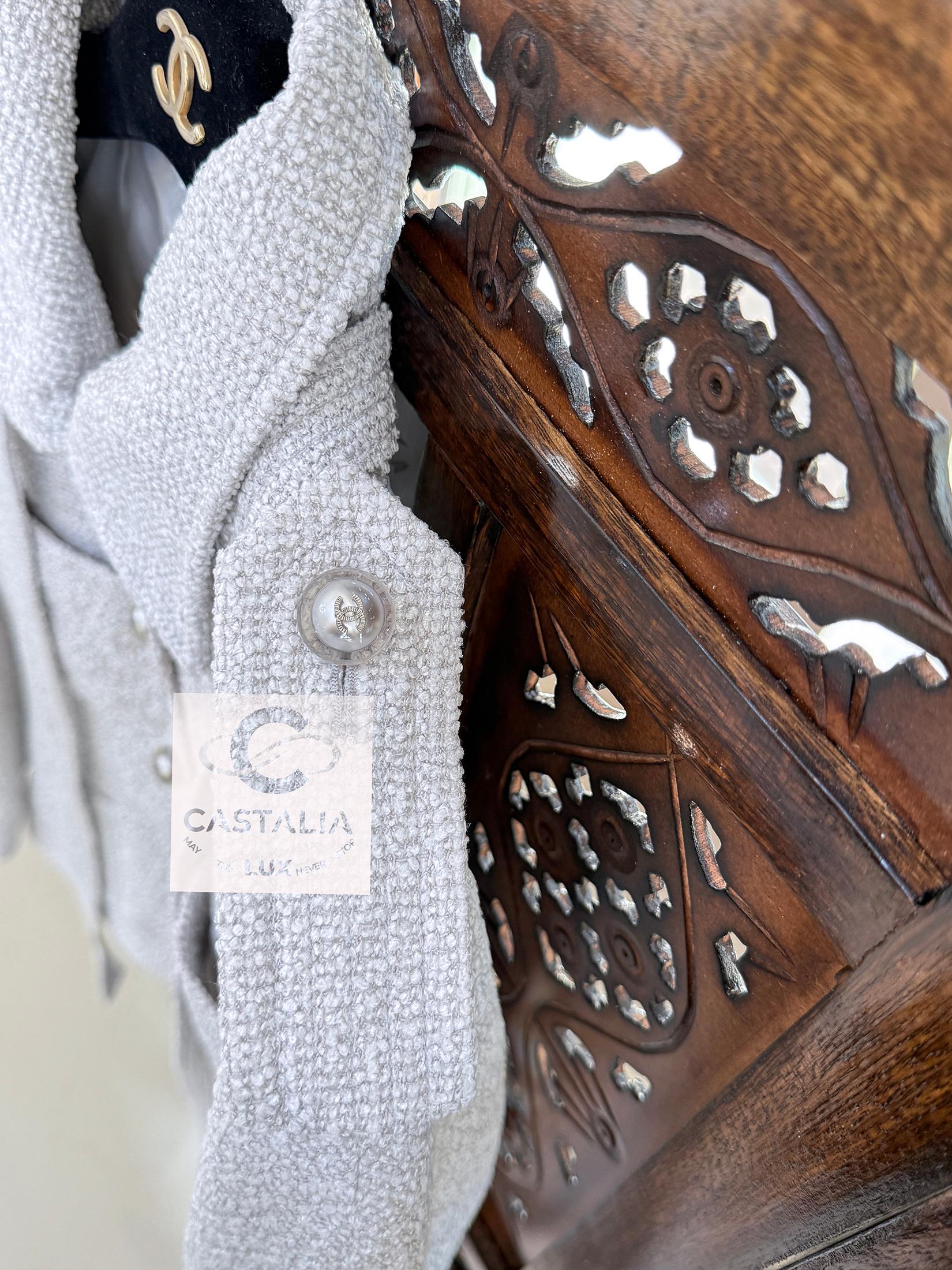 Chanel Neue silbergraue Tweed-Jacke mit Schleife 42 FR 3