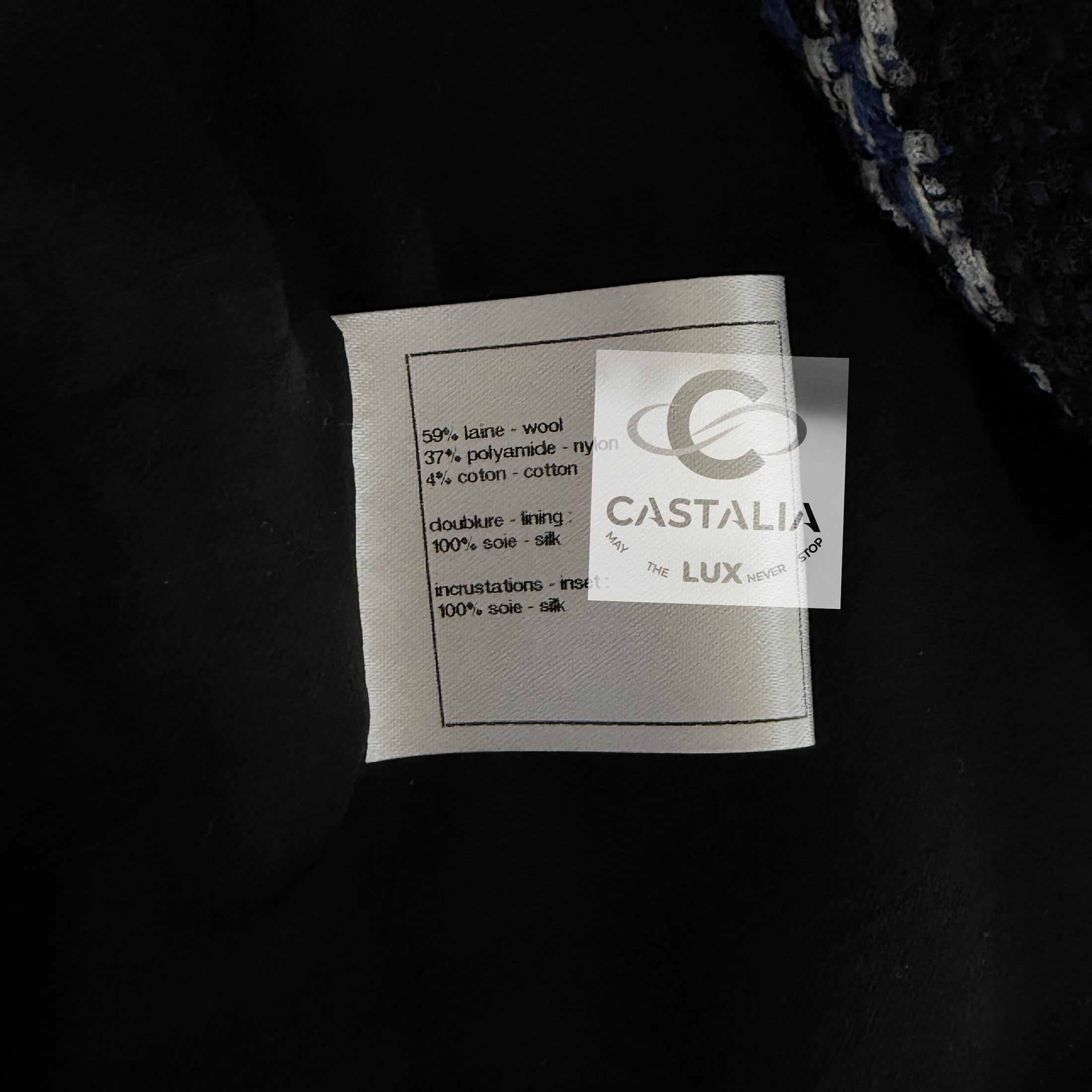 Chanel New CC Camellias Buttons Tweed Jacket with Bows 36 FR For Sale 11