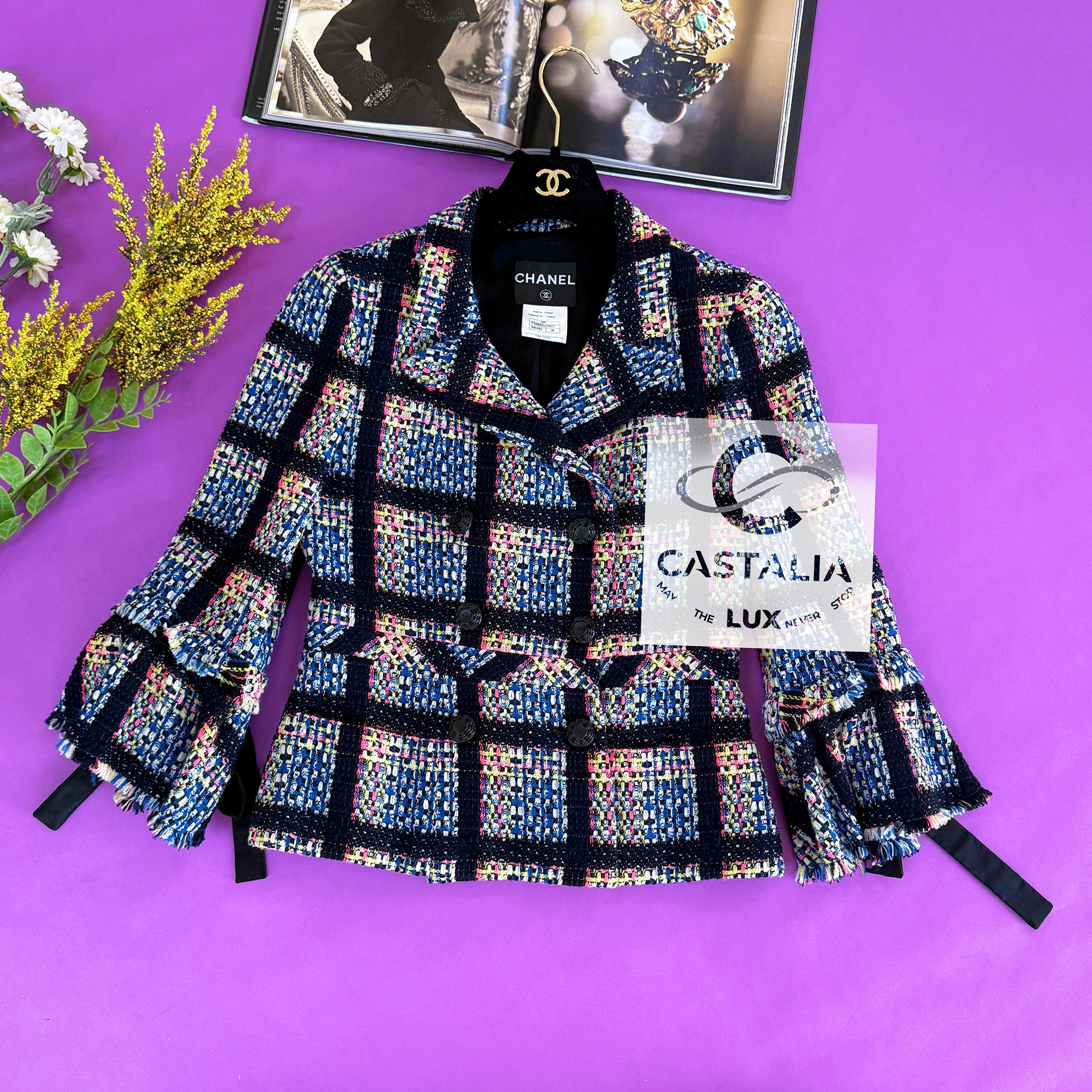 Chanel New CC Camellias Buttons Tweed Jacket with Bows 36 FR For Sale 2