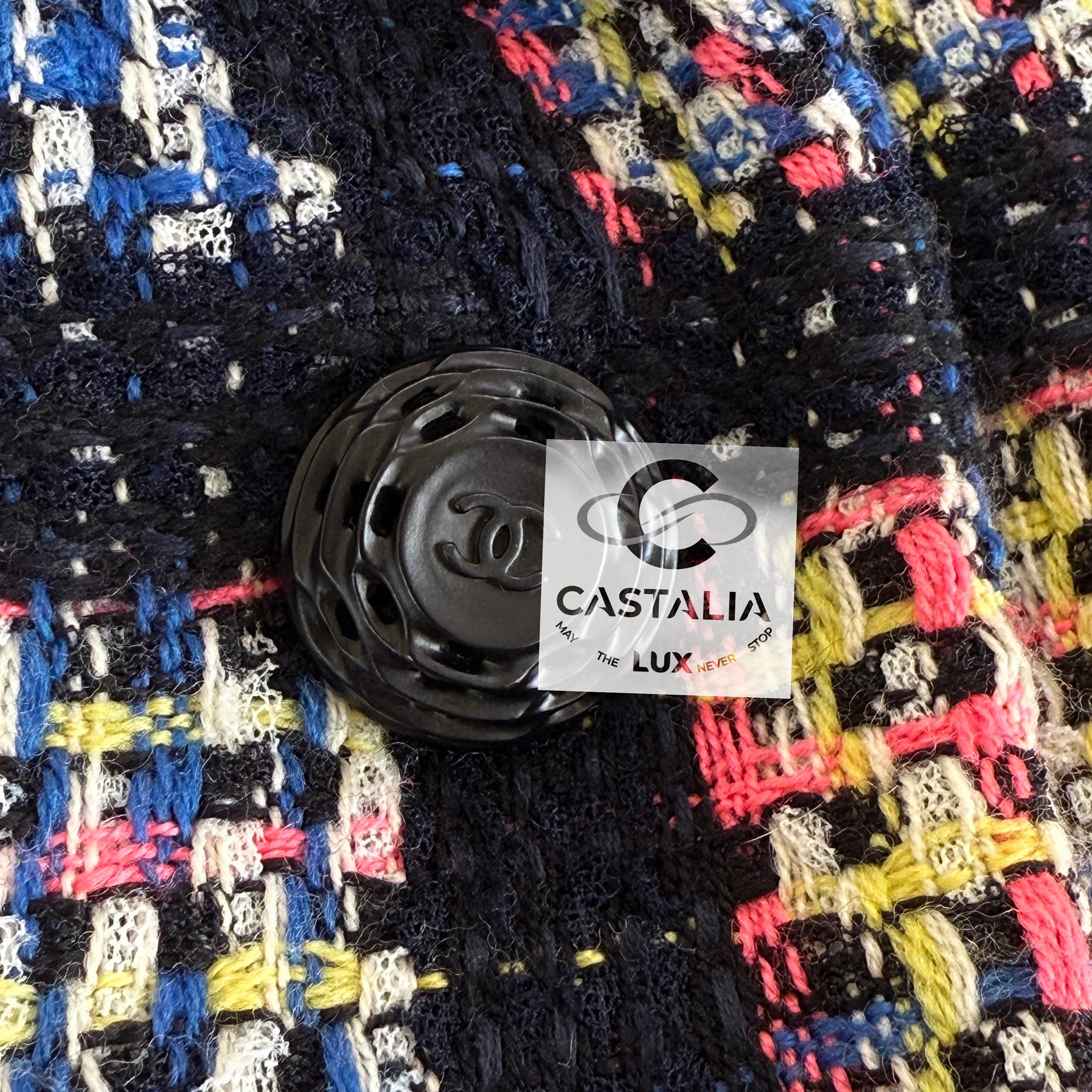 Chanel New CC Camellias Buttons Tweed Jacket with Bows 36 FR For Sale 3