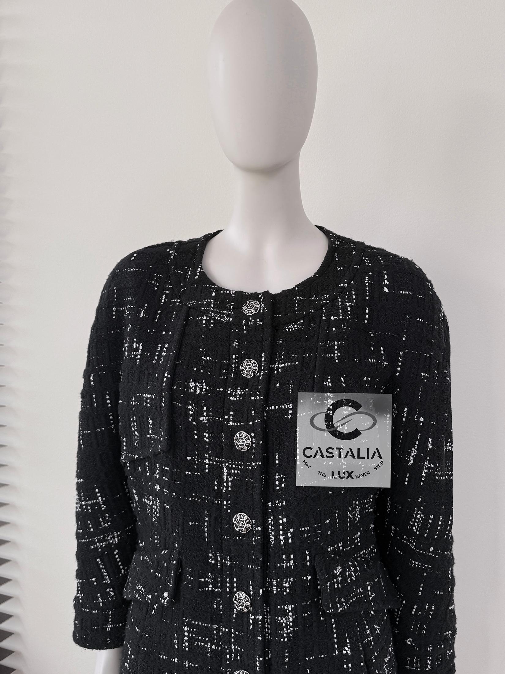 Chanel Nuevo CC Botones de eslabón de cadena Chaqueta de tweed negro 46 FR Negro en venta