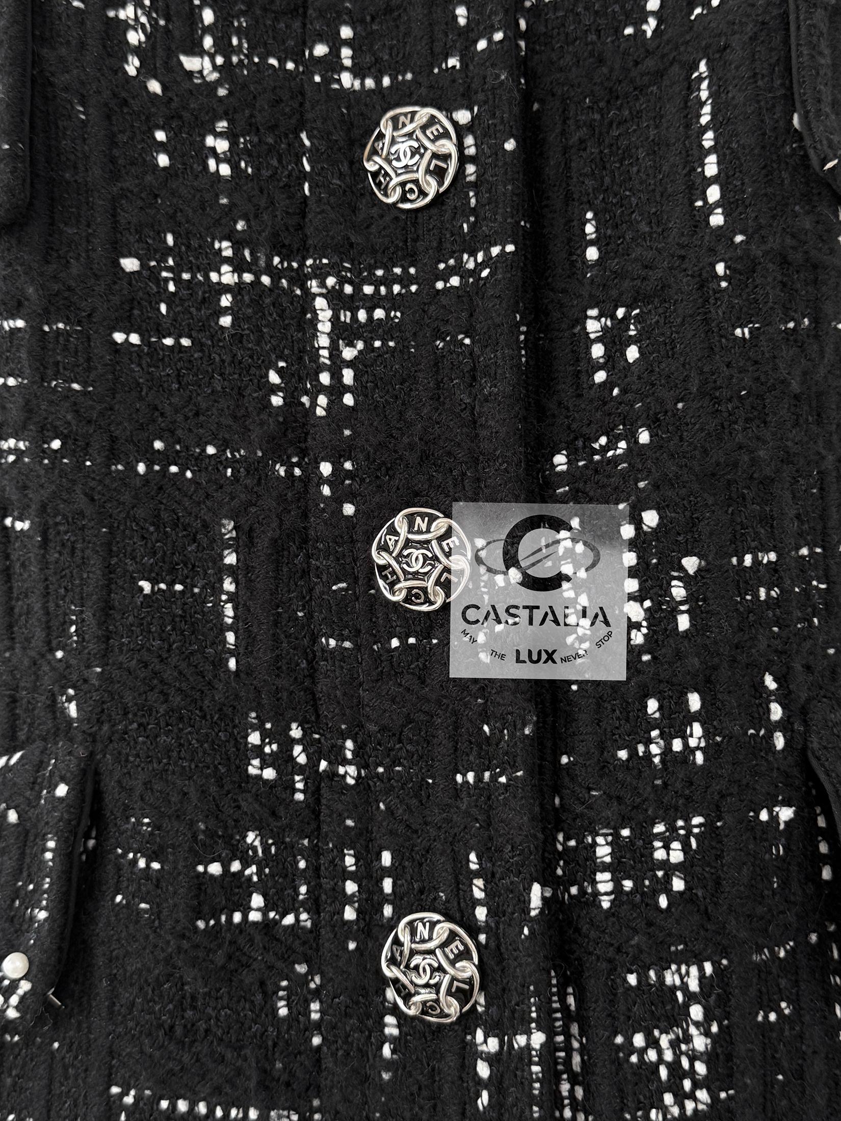 Femenino o masculino Chanel Nuevo CC Botones de eslabón de cadena Chaqueta de tweed negro 46 FR en venta