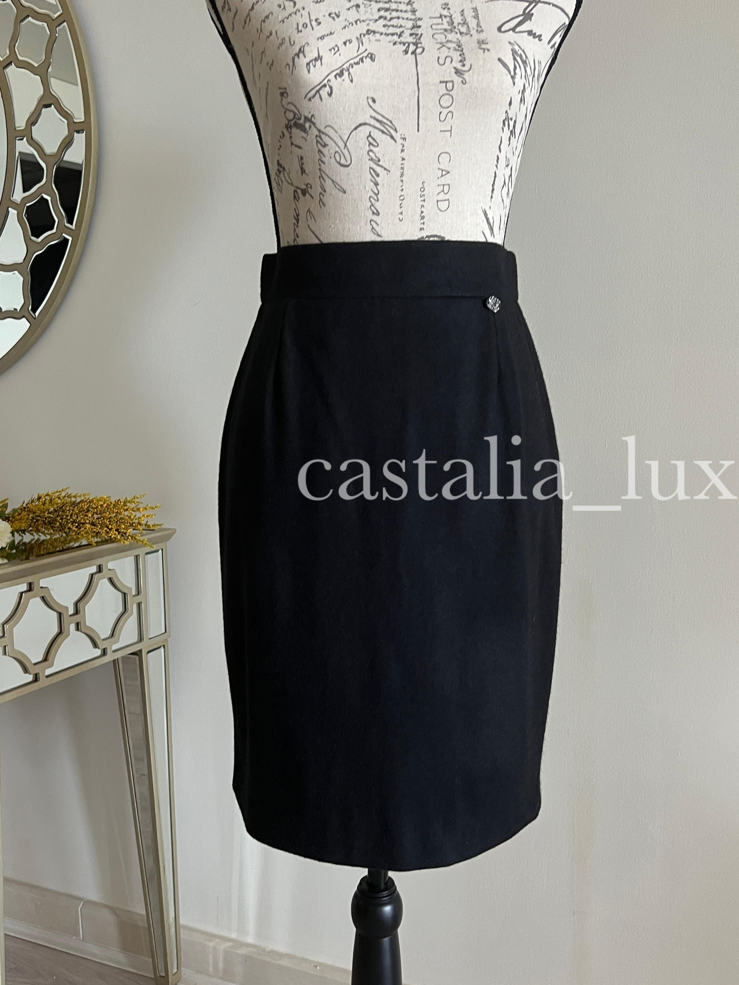 Chanel New CC Eagle Charm Black Pencil Skirt For Sale 2