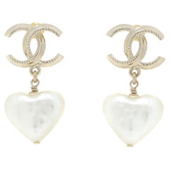 CHANEL NEW CC Faux Pearl Heart Gold Metal Dangle Drop Evening Earrings For  Sale at 1stDibs