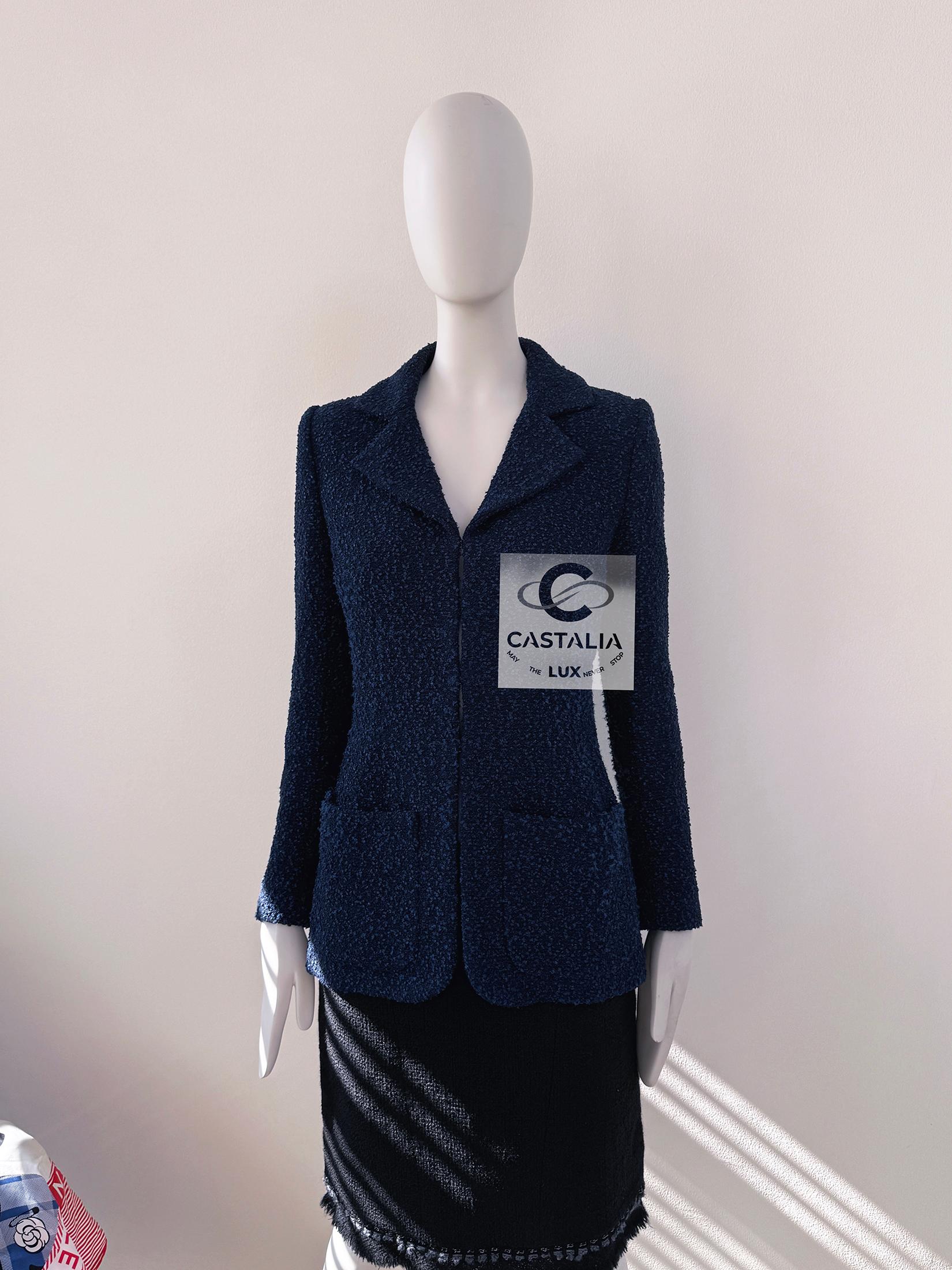 Chanel New CC Giant Buttons Navy Tweed Jacket 36 FR In New Condition In Dubai, AE