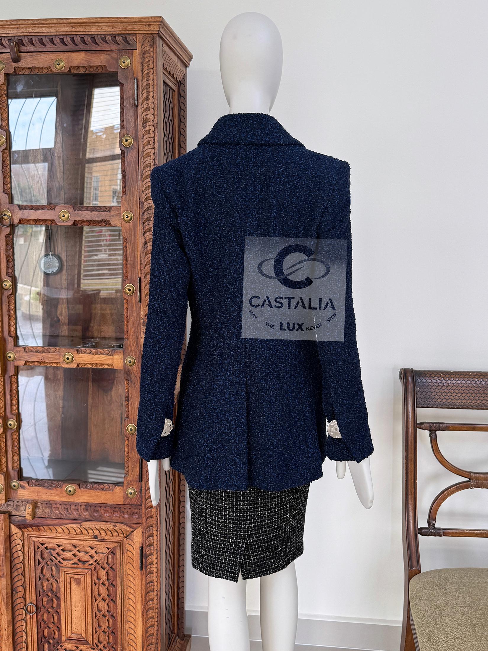 CHANEL New CC Giant Buttons Navy Tweed Jacket 38 FR en vente 6