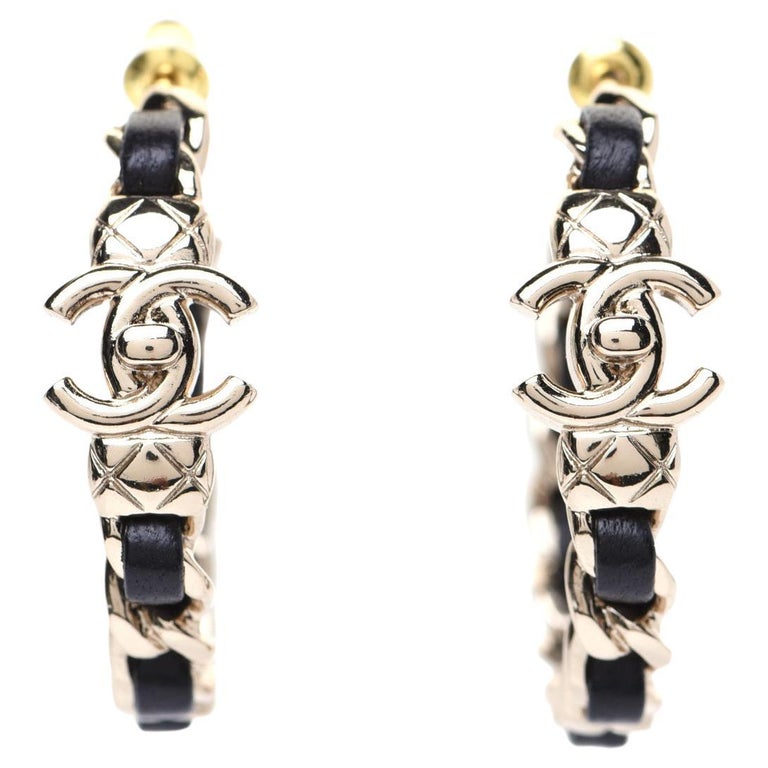 Cc earrings Chanel Black in Gold plated - 24201499