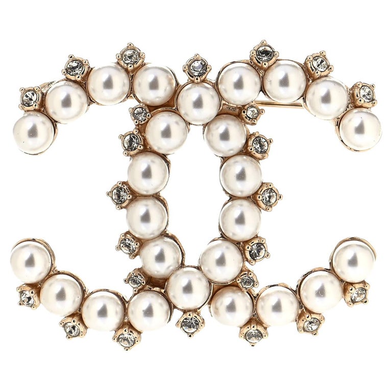 CHANEL NEW CC Gold Crystal Pearl Evening Pin Brooch in Box at 1stDibs