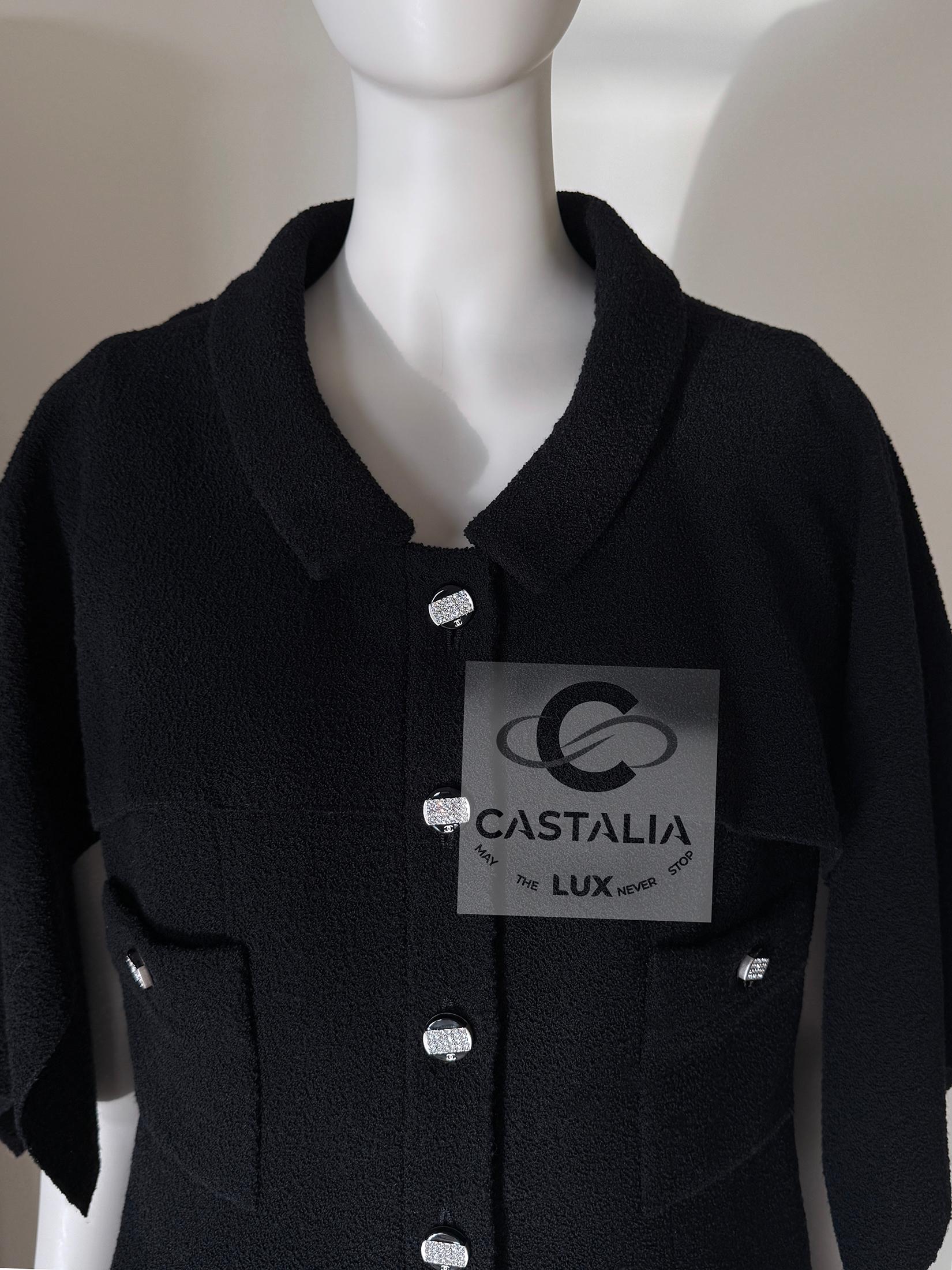 Chanel New CC Gripoix Buttons Black Tweed Cape Jacket 40 FR For Sale 14