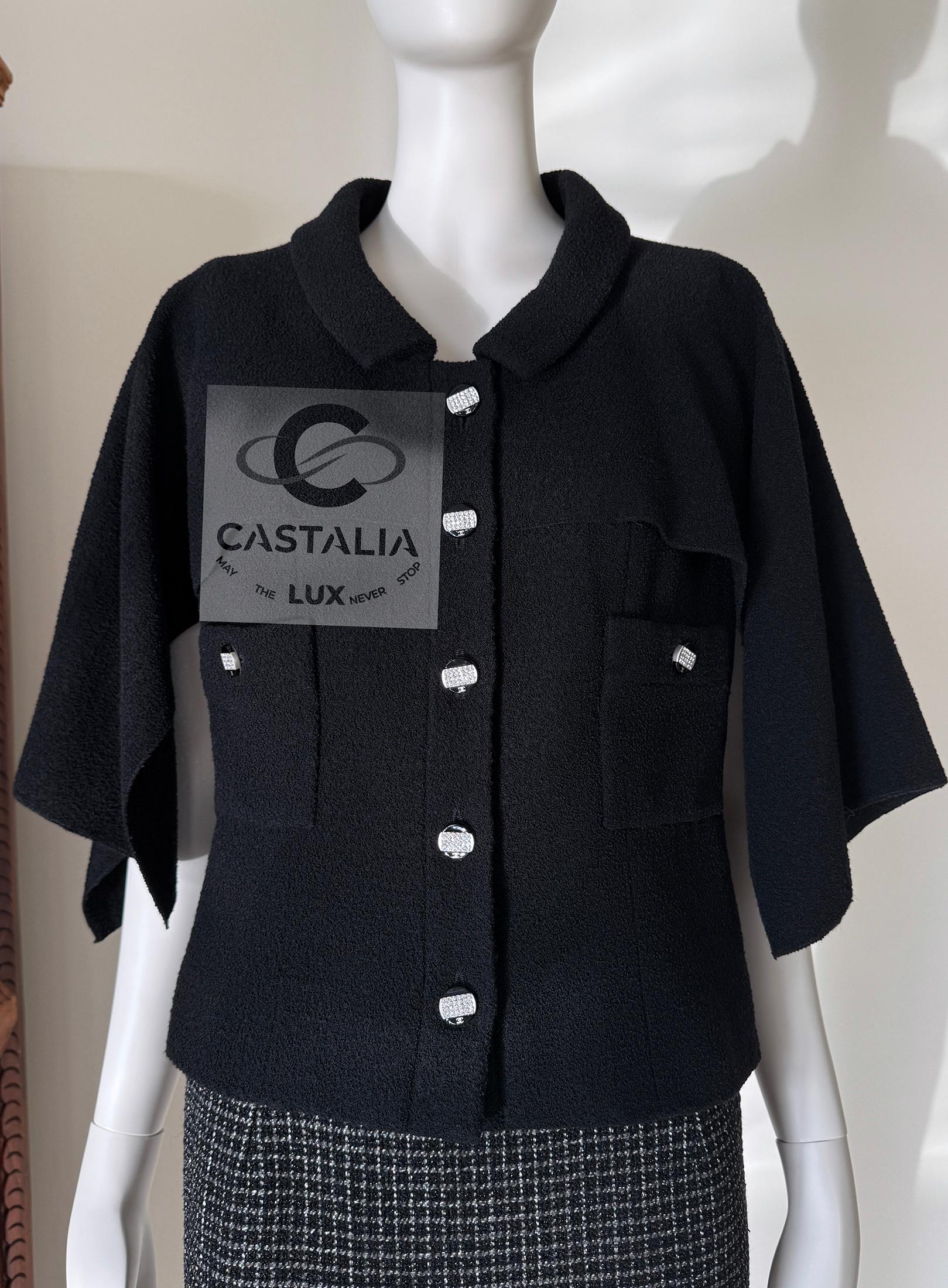 Chanel New CC Gripoix Buttons Black Tweed Cape Jacket 40 FR In New Condition In Dubai, AE