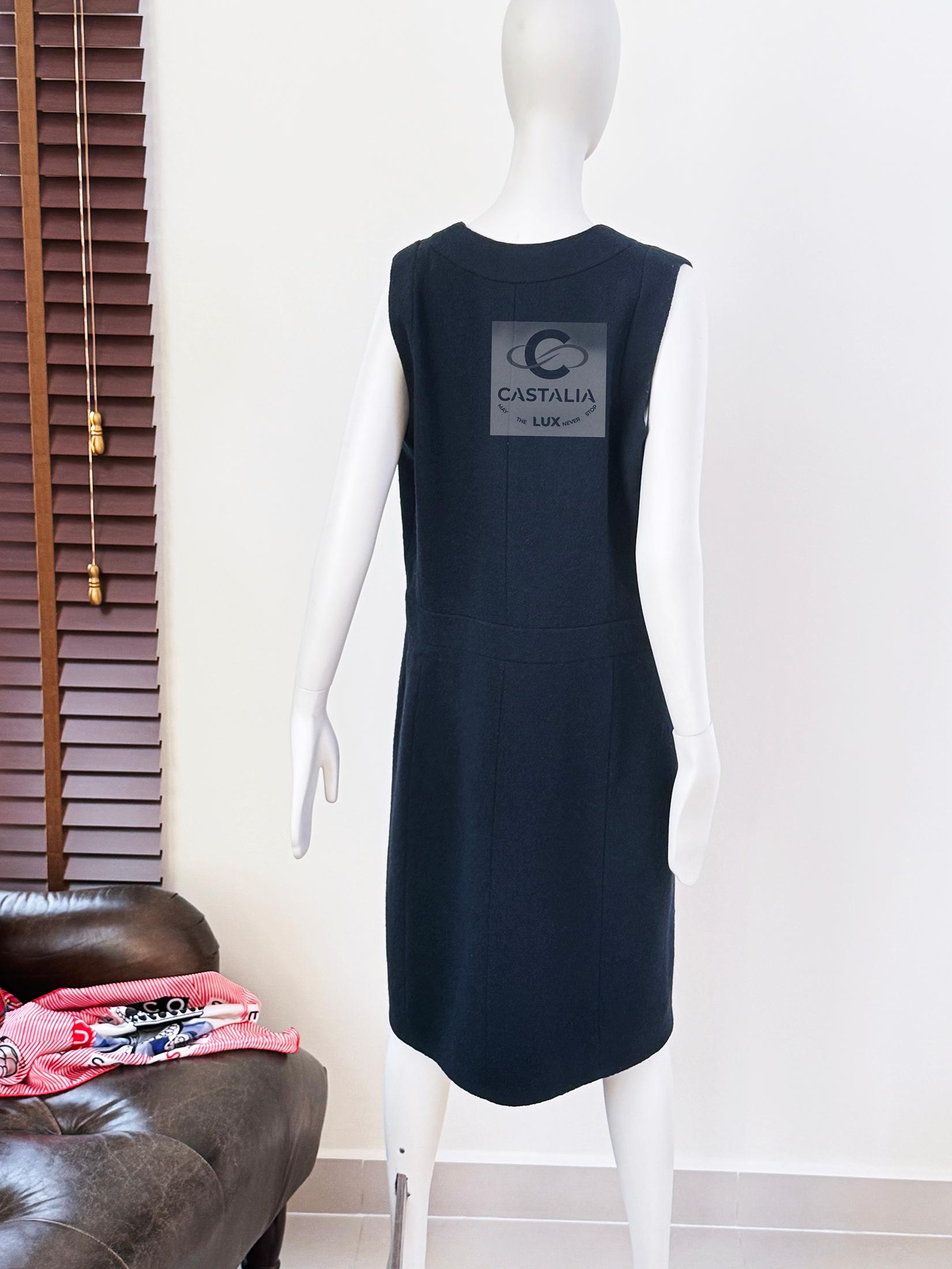 Chanel New CC Gripoix Buttons Tweed Dress 46 FR For Sale 6