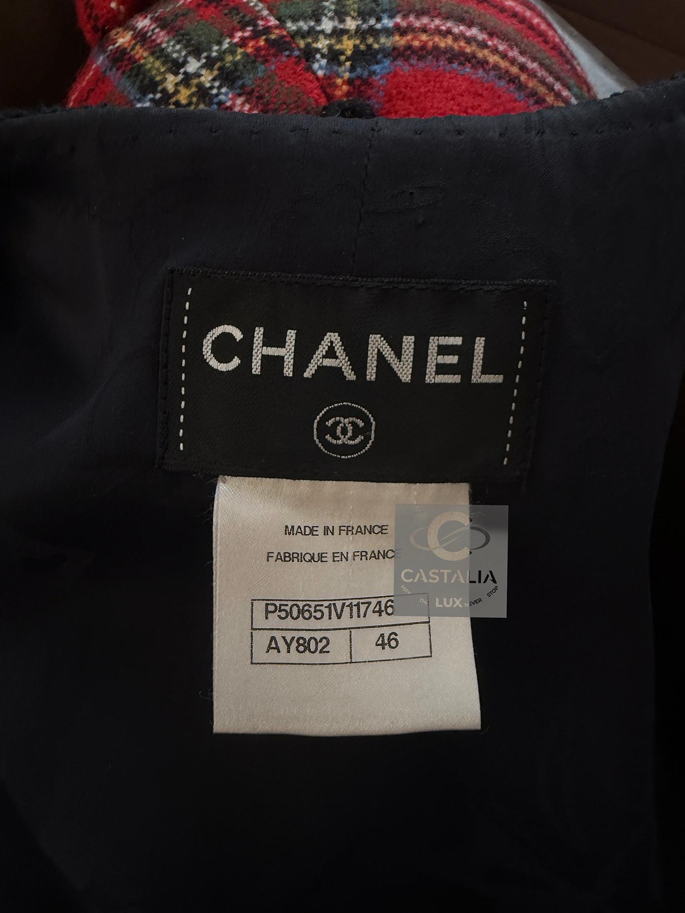 Chanel Paris / Dubai CC Gripoix Buttons Tweed Vest 46 FR For Sale 8