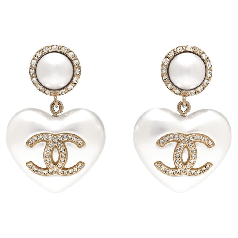 CHANEL NEW CC Heart Faux Pearl Gold Crystal Evening Dangle Drop Earrings in  Box