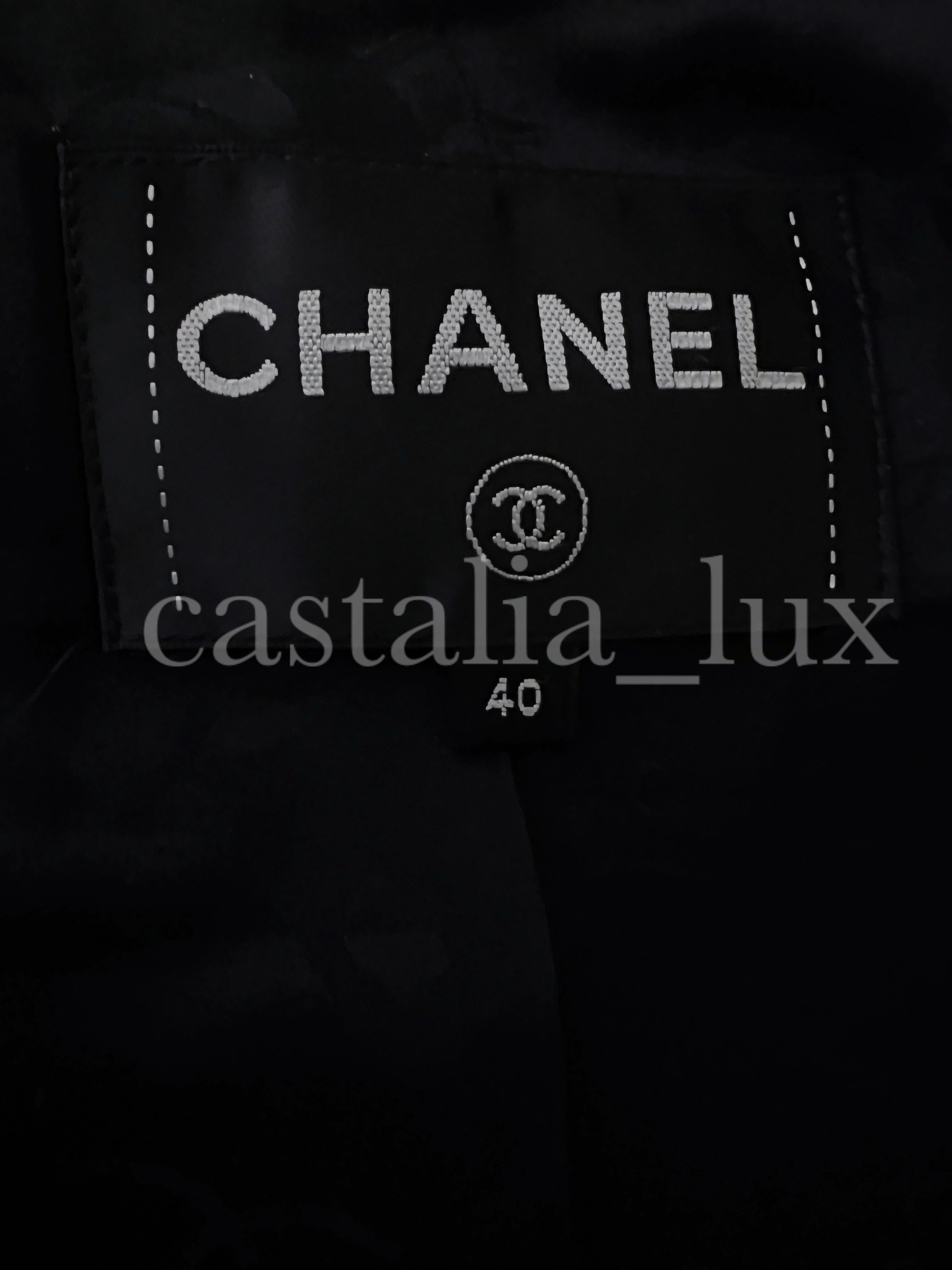 Chanel Neu CC Parka-Mantel aus Tweed mit Juwelenknöpfen und Tweed im Angebot 12