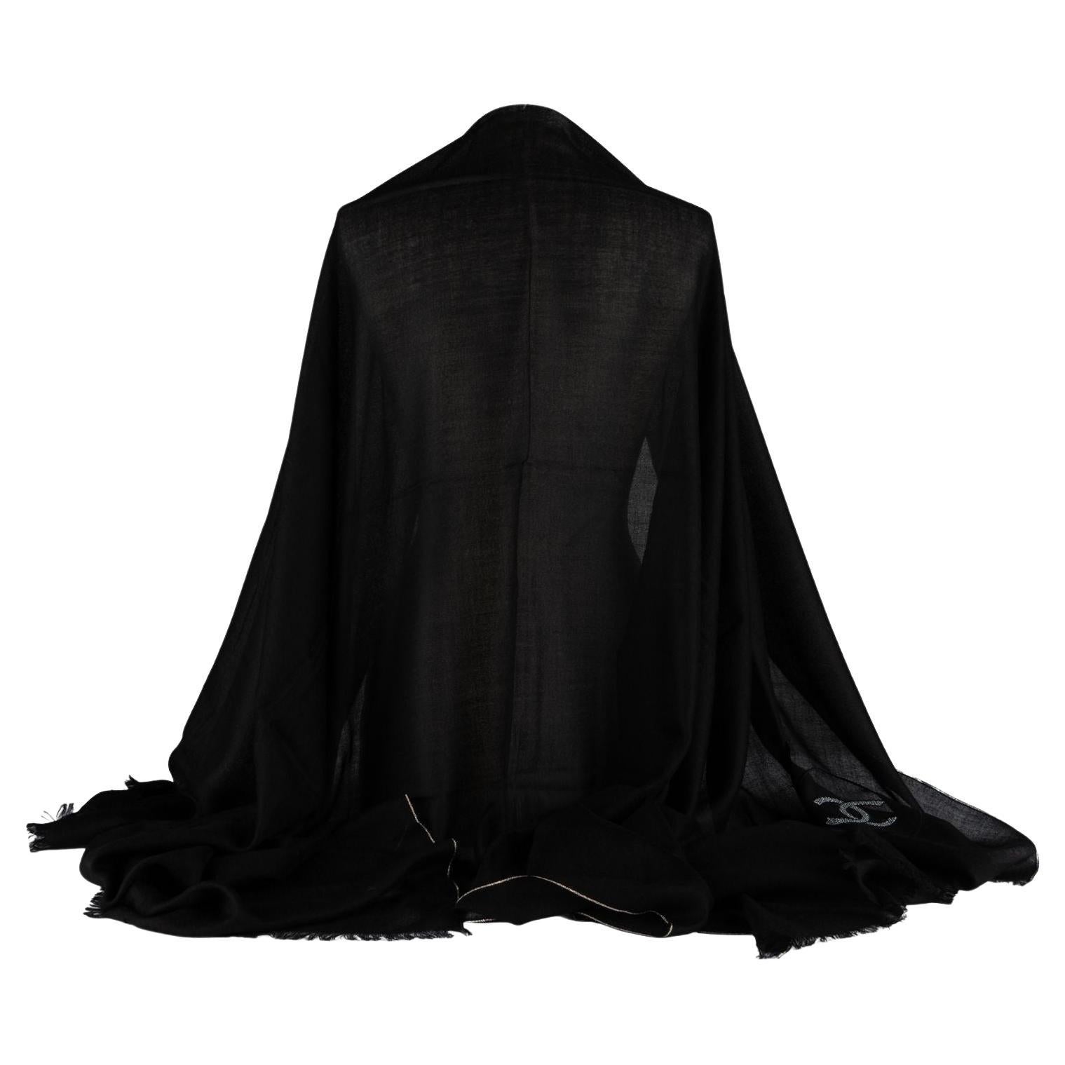 Scialle impreziosito con logo Chanel New CC