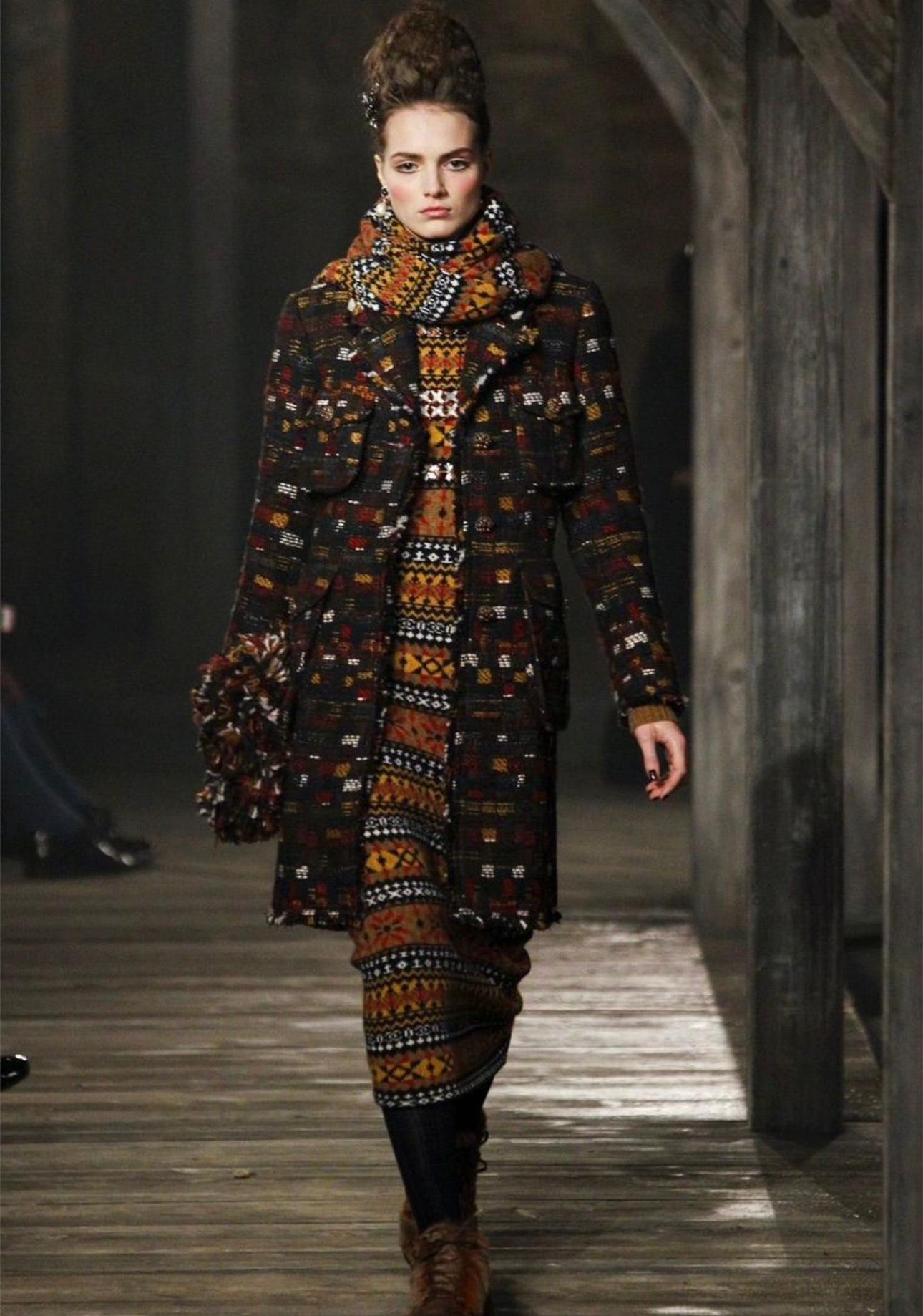 New stunning Chanel 100% Cashmere set (dress and 2,7 meters scarf) with CC Logo pattern - from Runway of Paris / EDINBURGH Collection, 2013 Metiers d'Art, 13A
Boutique price for only 1 scarf was over 2,700$ (!)
- made of pure cashmere this maxi