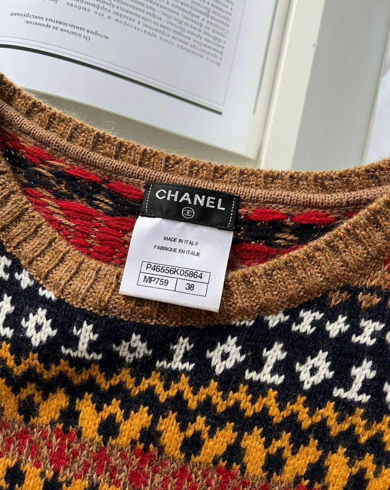 Chanel Neues CC Logo Runway Maxi-Kaschmirkleid und riesiger Schal im Angebot 5