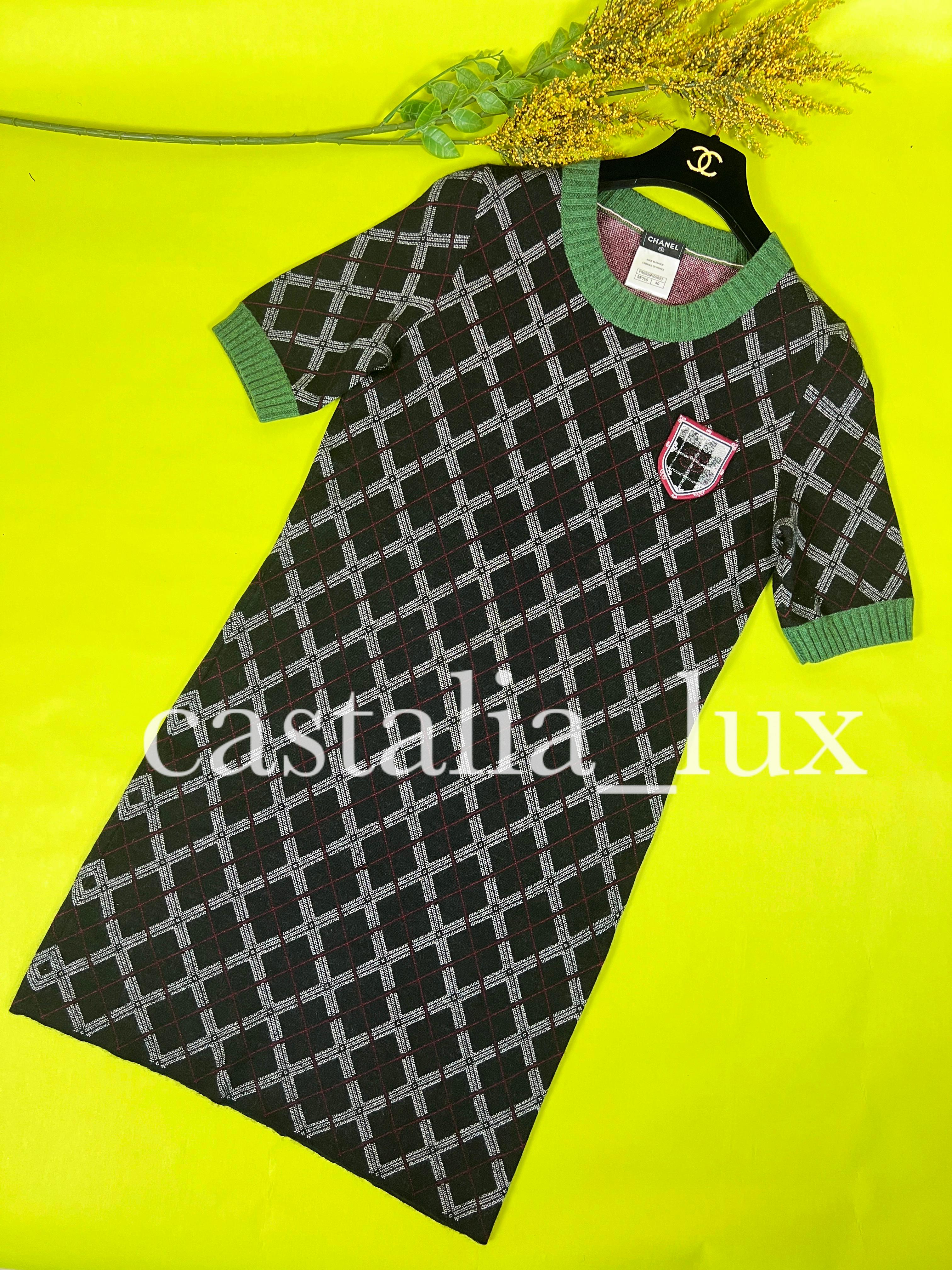 Women's or Men's Chanel New CC Patch Tartan Cashmere Dress For Sale