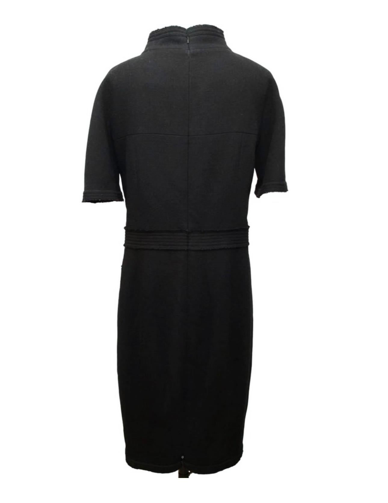 Chanel New CC Pearl Belt Runway Black Tweed Dress en vente 3