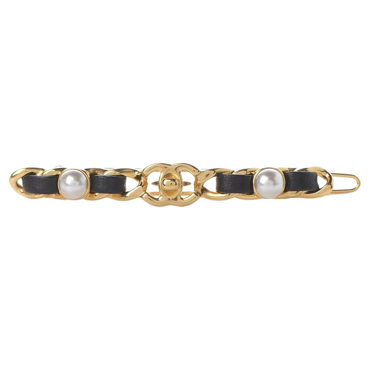 CHANEL CC Turnlock Diamante Gold Metal Chain Link Bracelet For Sale at  1stDibs