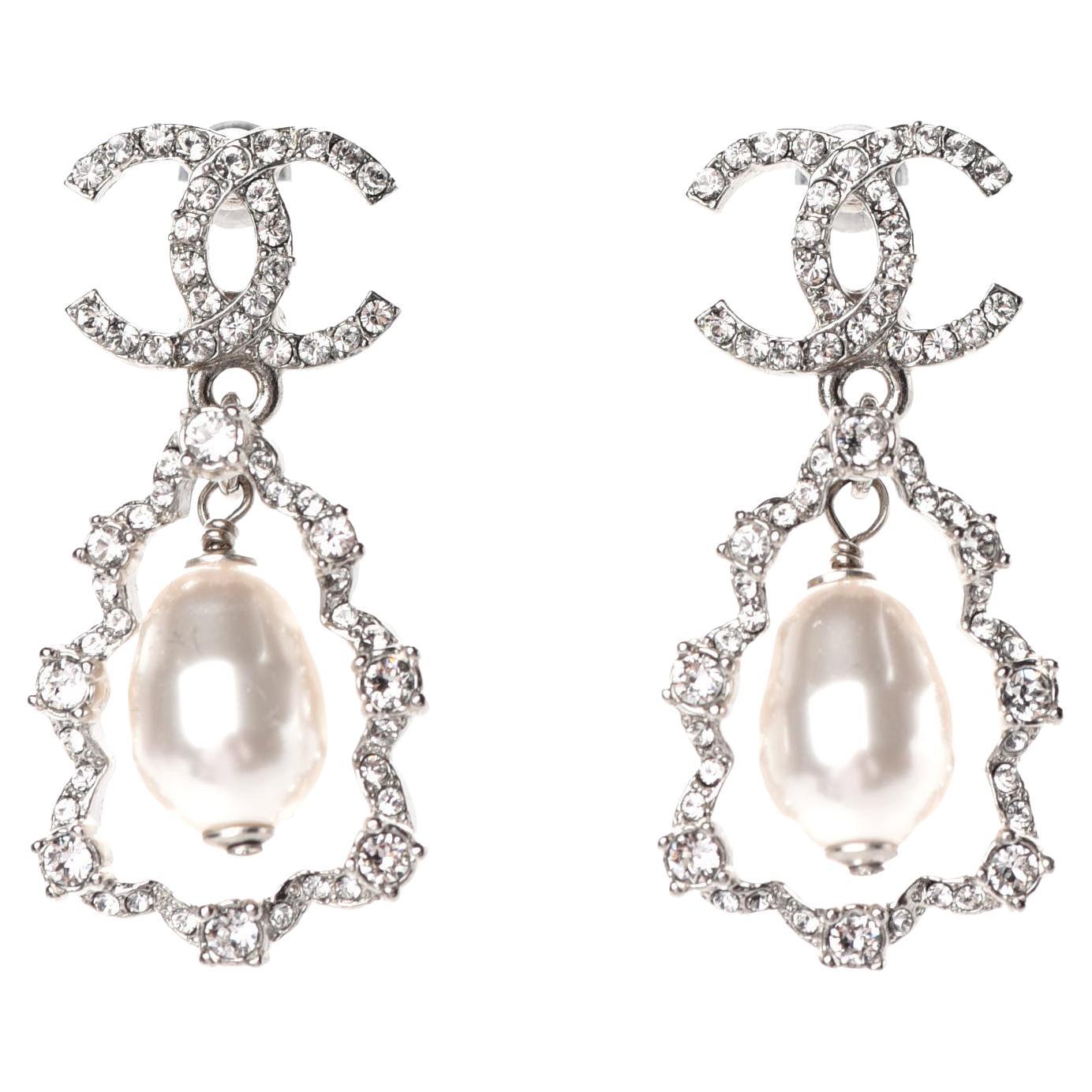 CHANEL NEW CC Silver Crystal Pearl Bow Evening Dangle Drop Earrings in Box  For Sale at 1stDibs