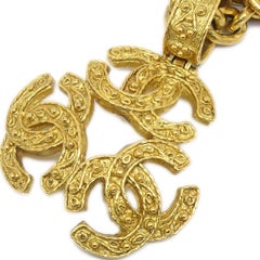 CHANEL Collier à maillons en métal doré avec breloque CC texturée, NEUF