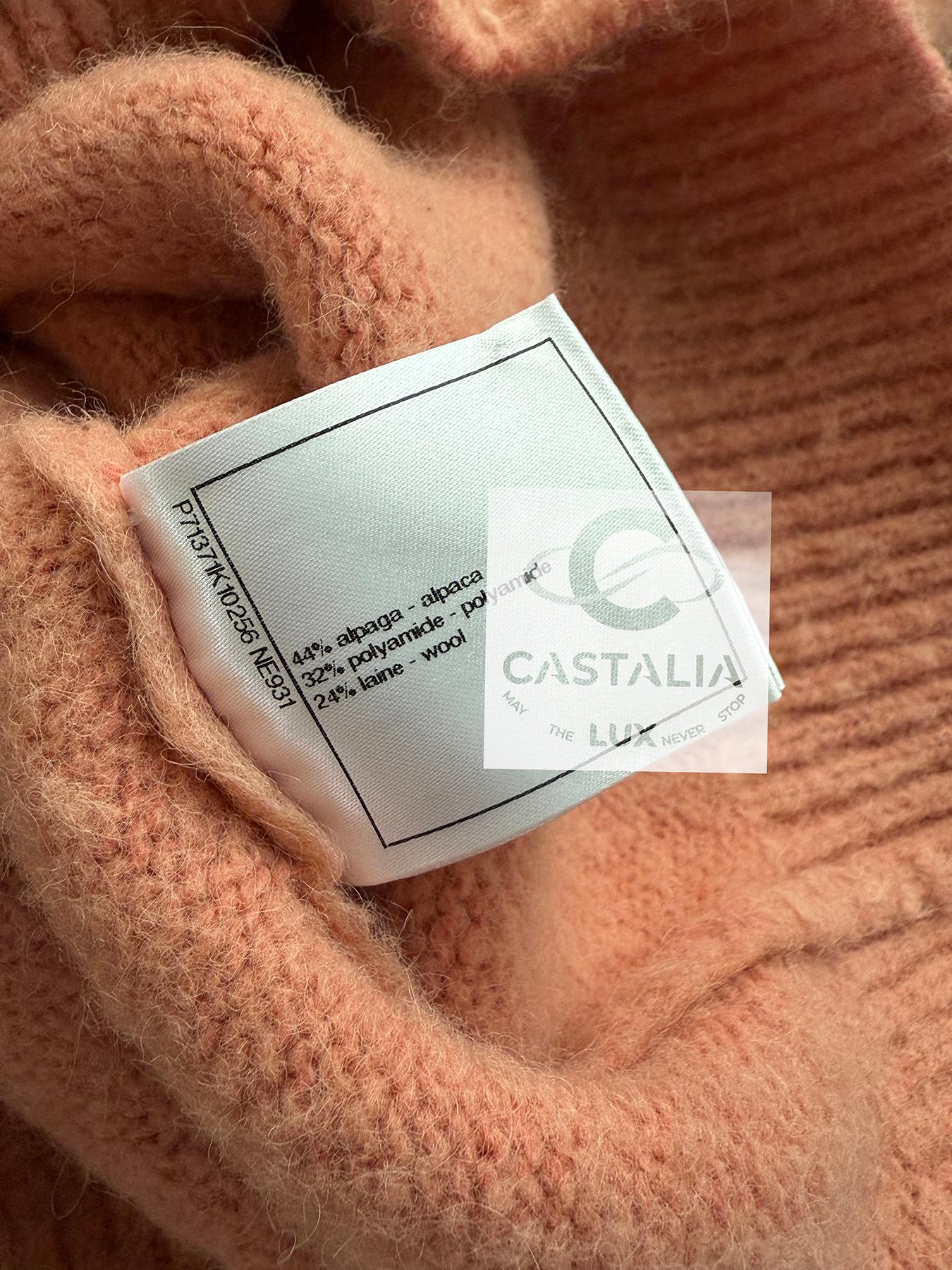 Chanel New CC Turnlock Peach Alpaca Jumper 34 FR For Sale 3