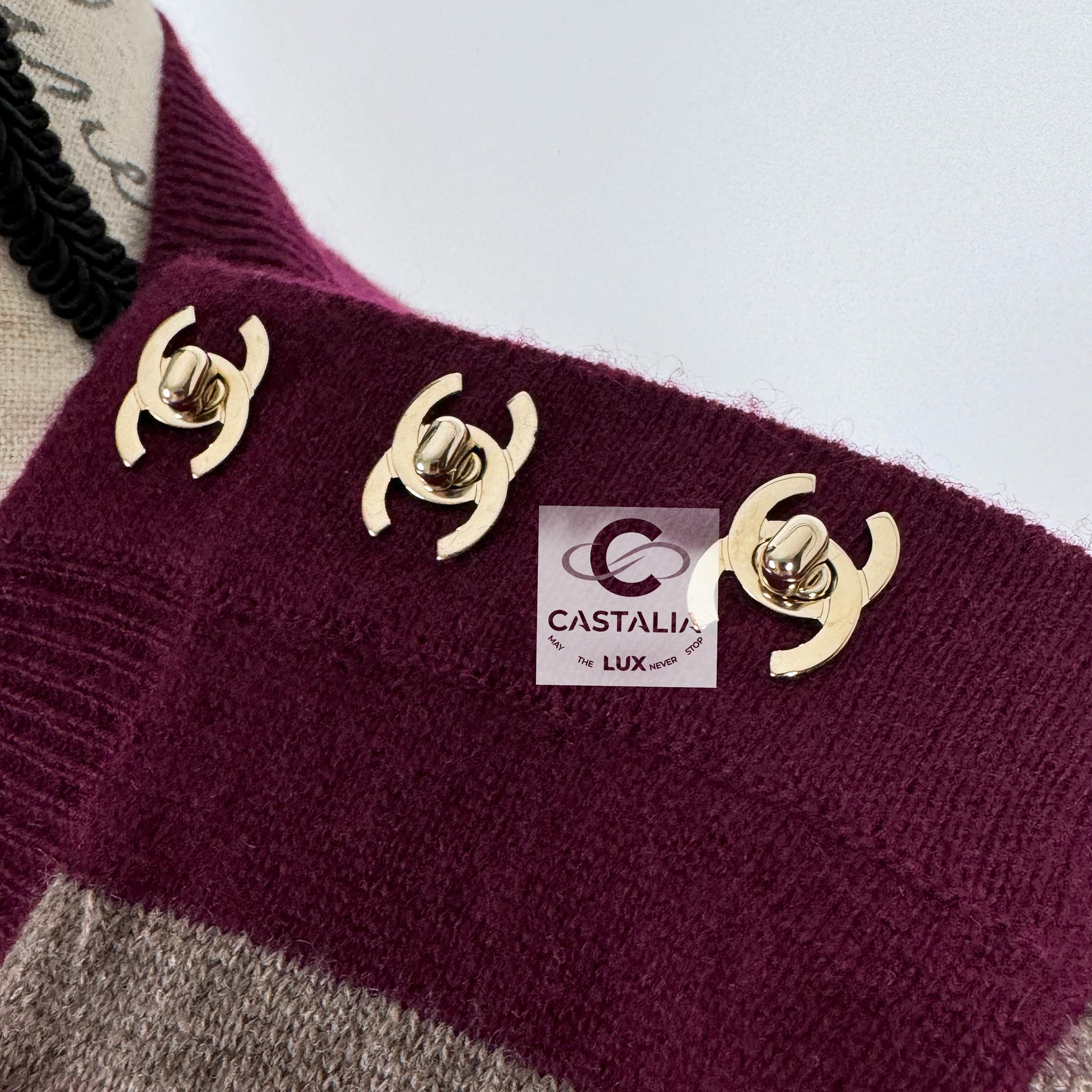 Chanel New CC Turnlocks Burgundy Cashmere Jumper 36 FR For Sale 1