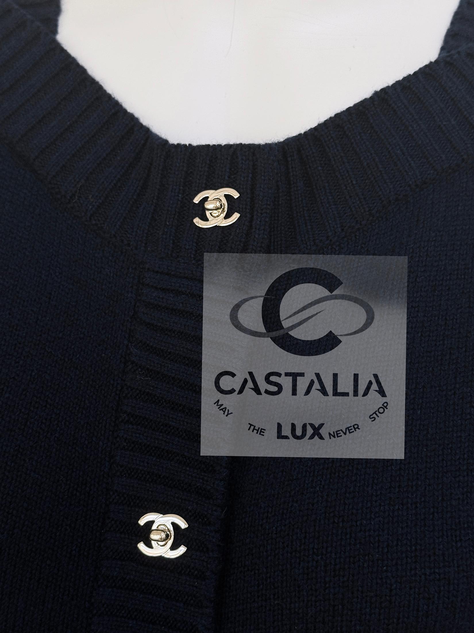 Chanel New CC Turnlocks Cashmere Cardigan 38 FR 6