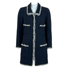 Chanel New Chain Link Trim Black Tweed Jacket (Veste en tweed noir avec bordures en maillons de chaîne)