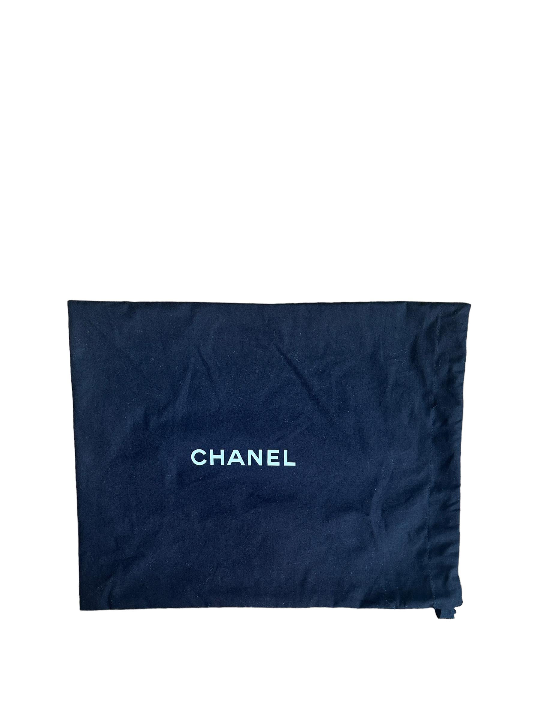 Chanel NEU Kobaltblaue gesteppte Medium Boy Bag aus Leder in Kaviar 6