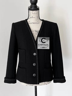 Chanel New Brasserie Black Tweed Jacket 38 FR