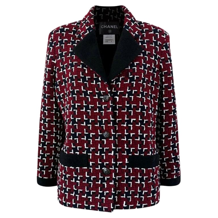 CHANEL New COCO Brasserie Icon Burgundy Tweed Jacket 42 FR