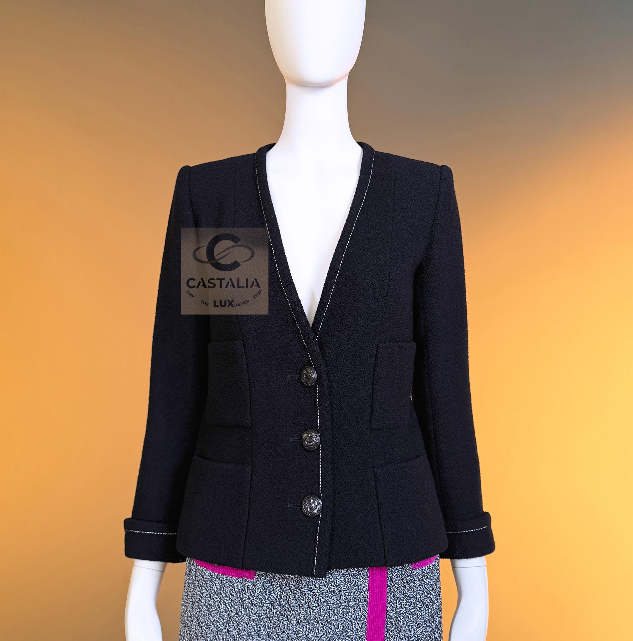 CHANEL New COCO Brasserie Timeless Black Tweed Jacket 36 FR en vente 6