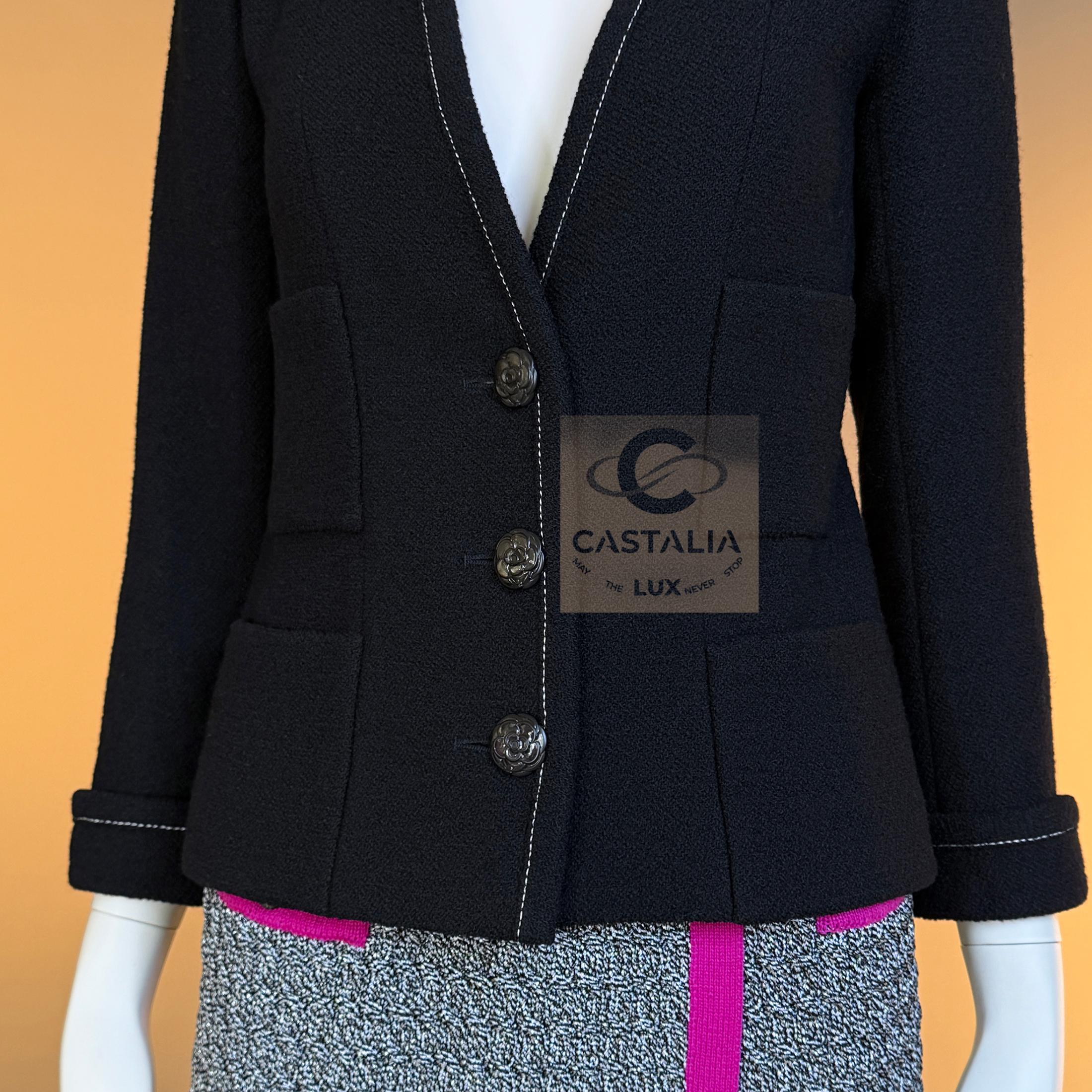 CHANEL New COCO Brasserie Timeless Black Tweed Jacket 36 FR en vente 12