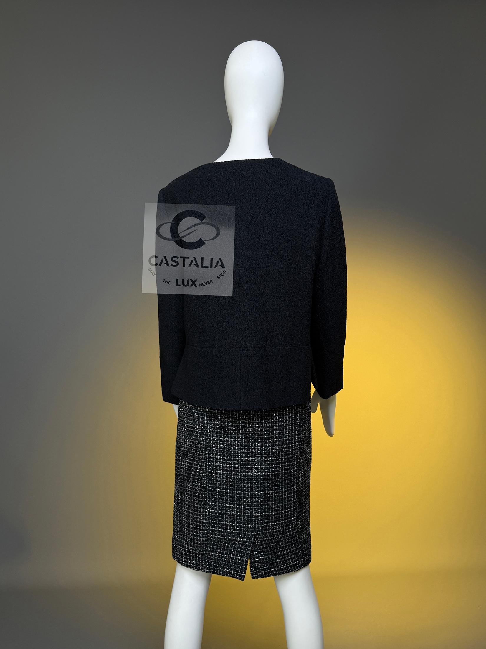 Chanel New Coco Brasserie Timeless Black Tweed Jacket 40 FR For Sale 9