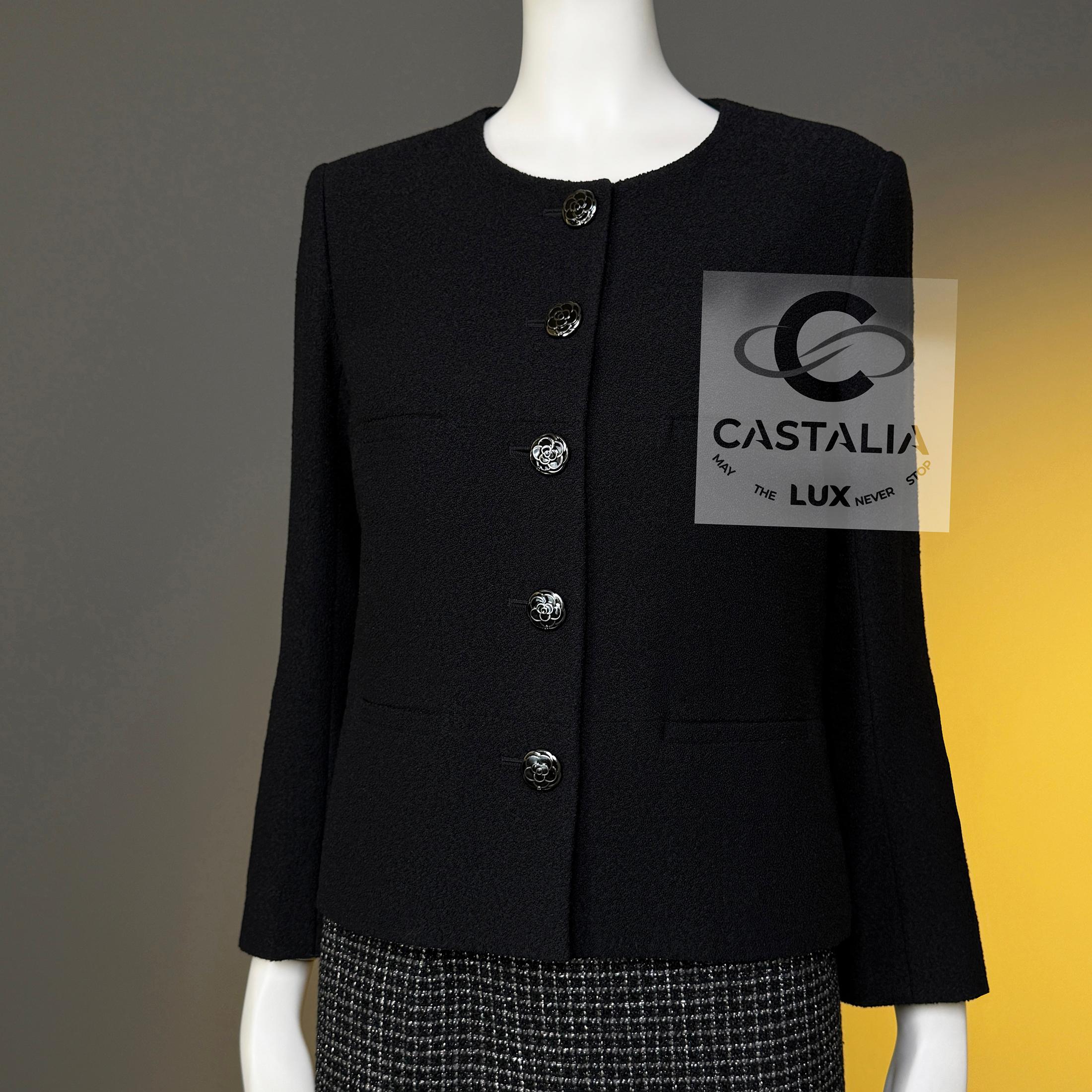 Chanel New Coco Brasserie Timeless Black Tweed Jacket 40 FR For Sale 2