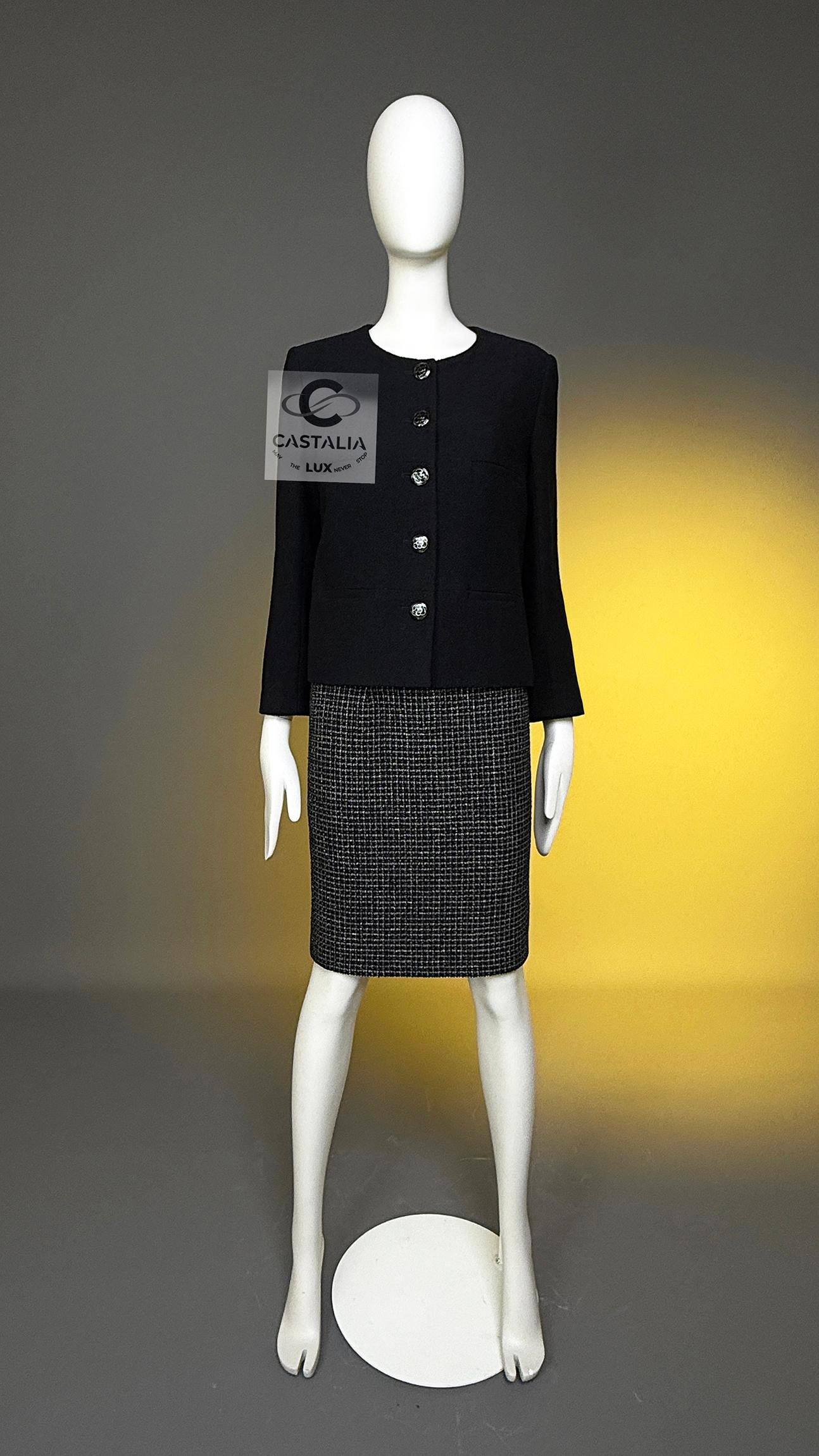 Chanel New Coco Brasserie Timeless Black Tweed Jacket 40 FR For Sale 5