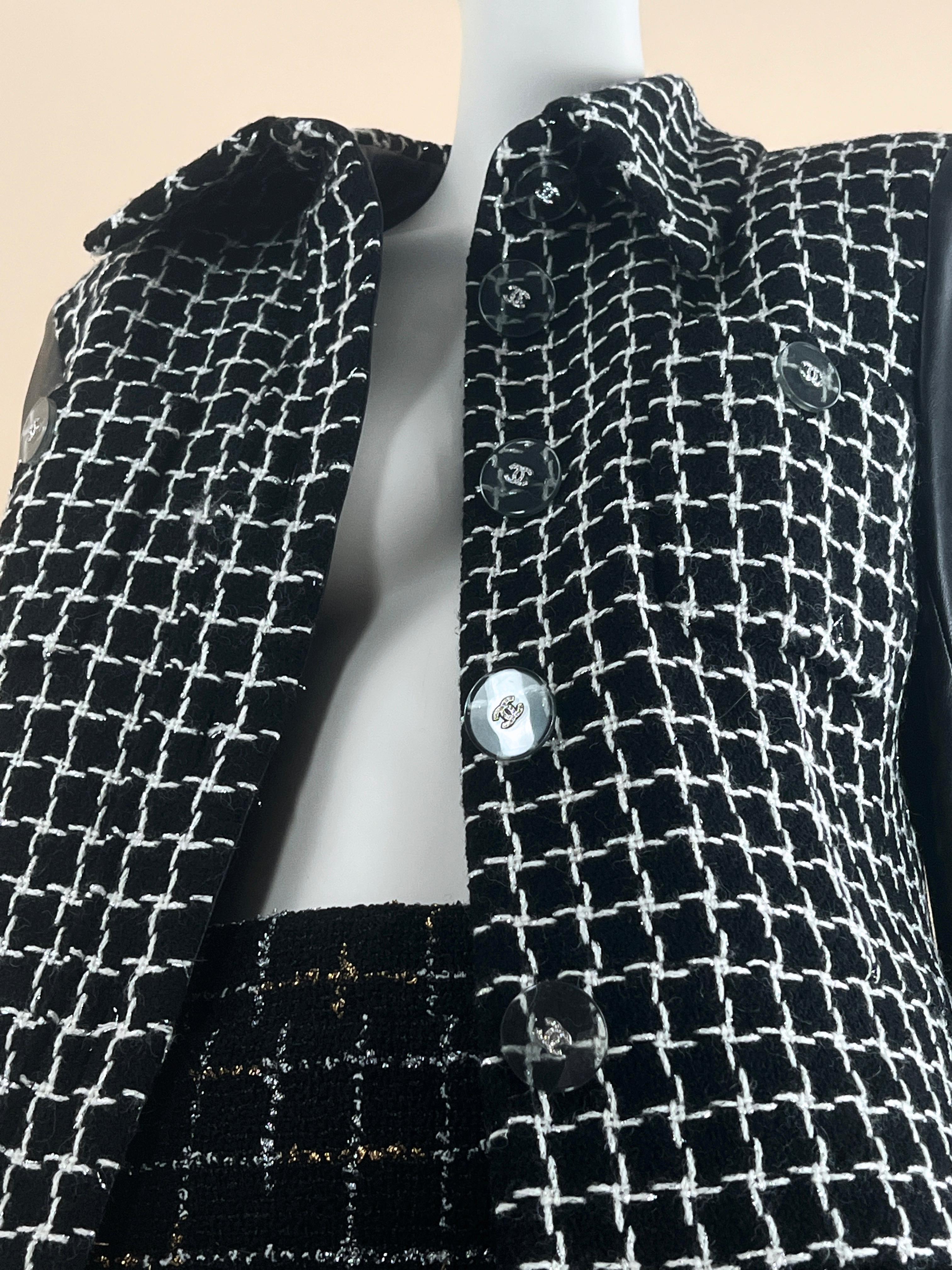 Chanel New Cosmopolite Lesage Tweed Jacket en vente 14