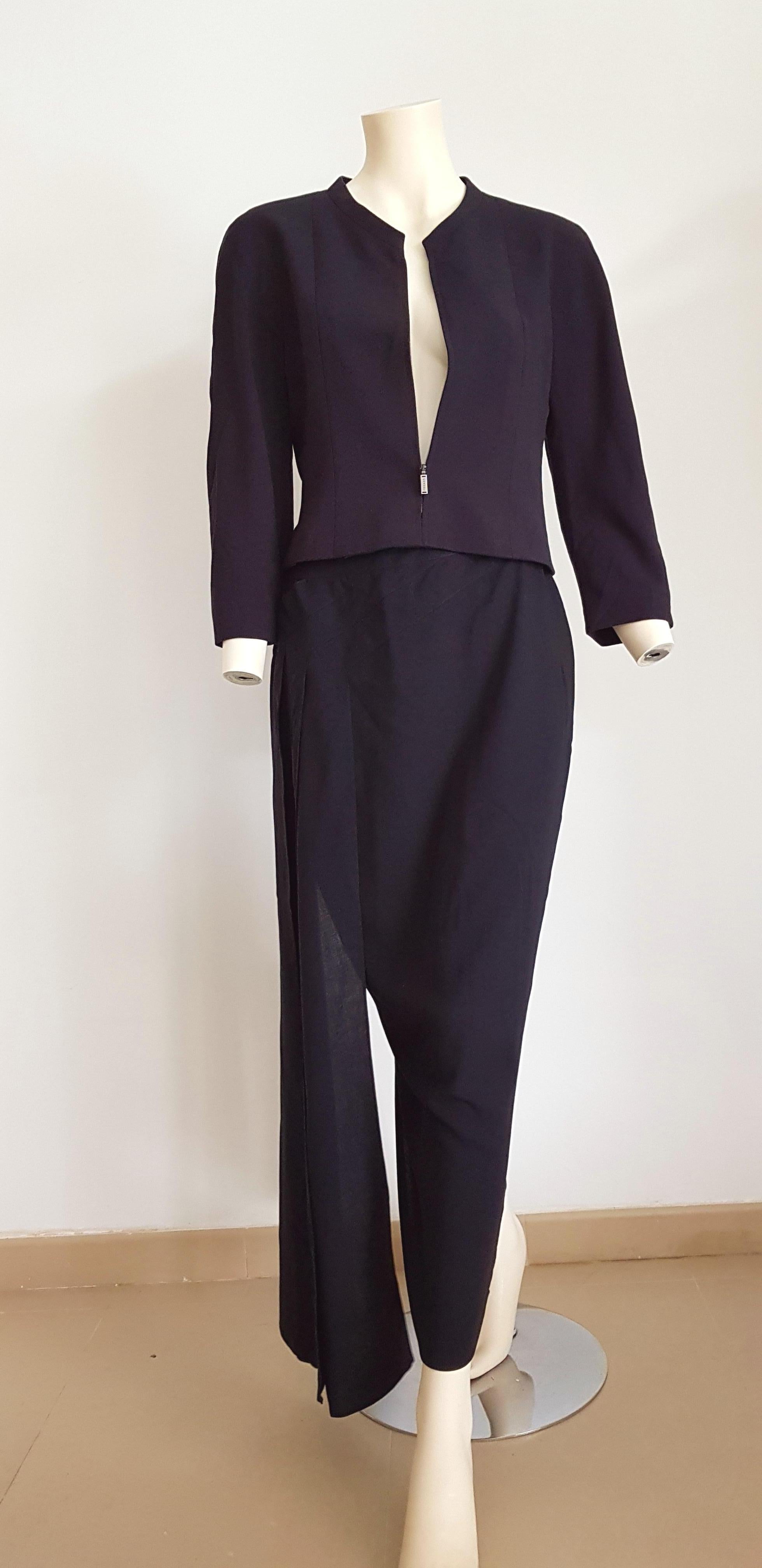 CHANEL dark blue, front zip short jacket, skirt with drape, wool, silk lined - Unworn 

SIZE: equivalent to about Small / Medium, please review approx measurements as follows in cm. 
JACKET: lenght 50, chest underarm to underarm 47, bust