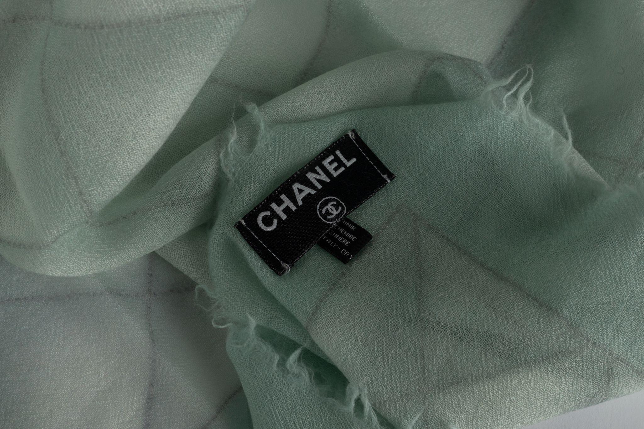 De las mujeres Chanel Nuevo chal de cachemira con estampado de diamantes en venta
