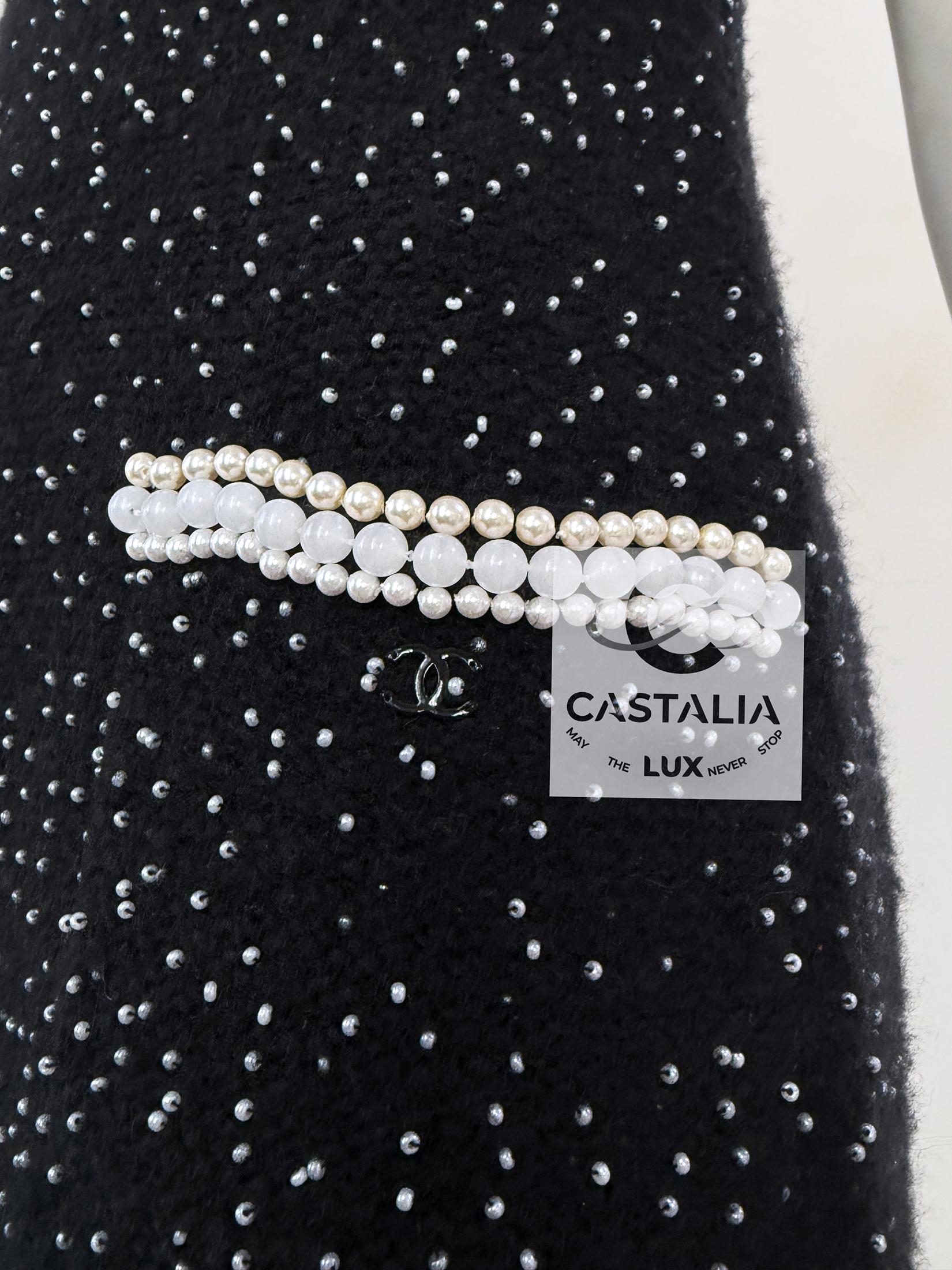 Chanel New Exquisite Pearl Embellished Couture Dress 40 FR in vendita 9