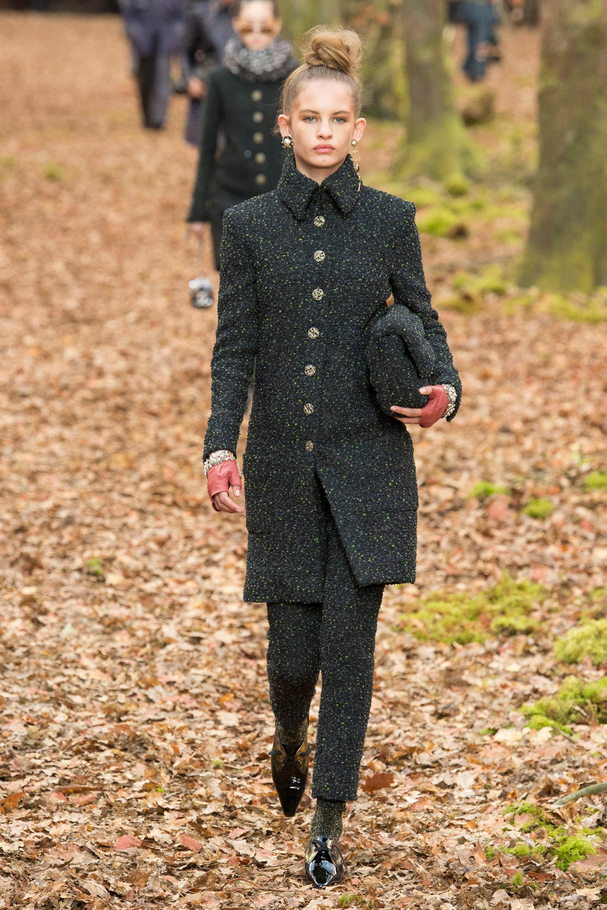 Women's or Men's Chanel New Autumn Forest Runway Lesage Tweed Coat For Sale