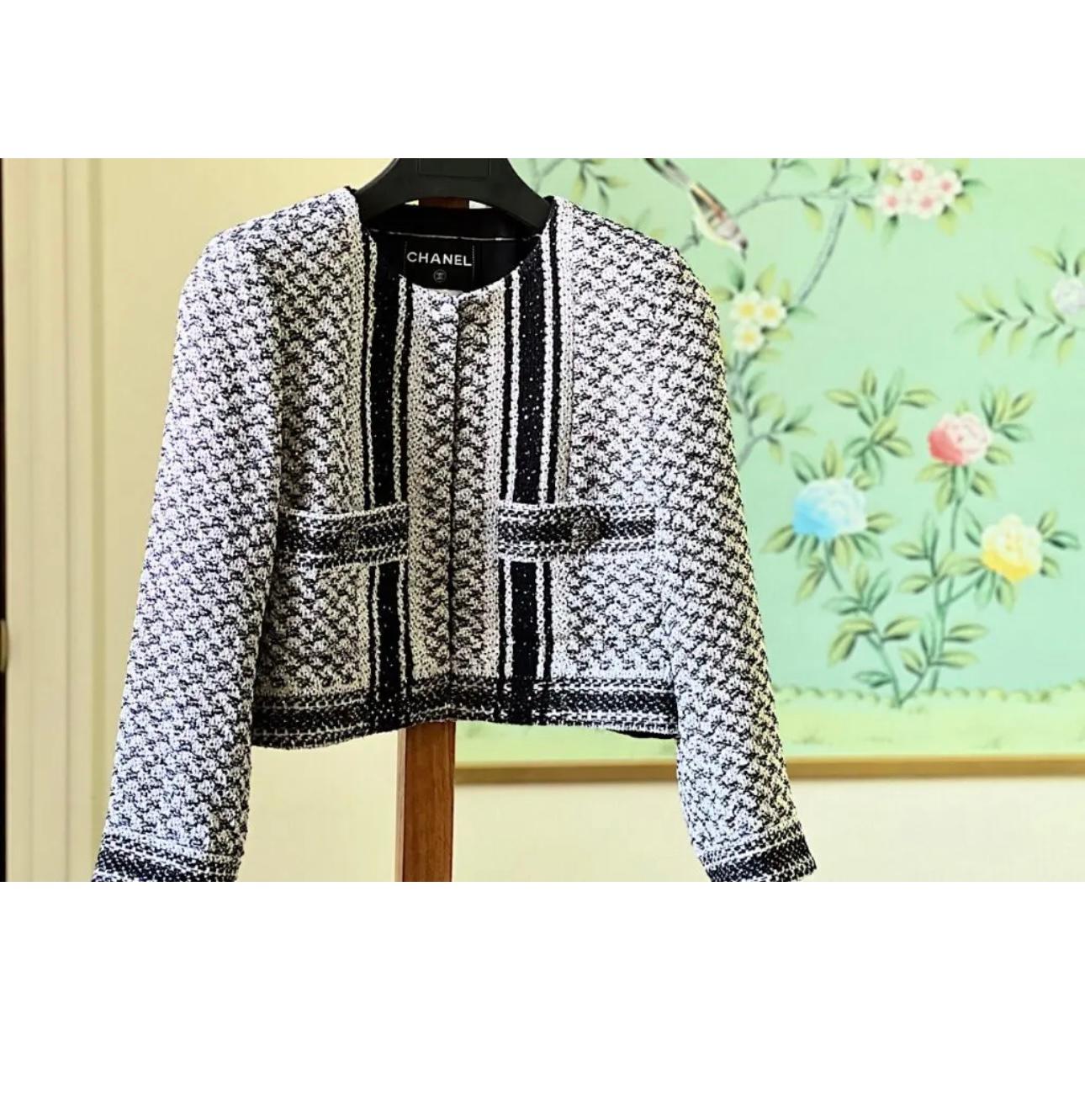 Chanel New Gigi Hadid Style Lesage Tweed Jacket For Sale 7