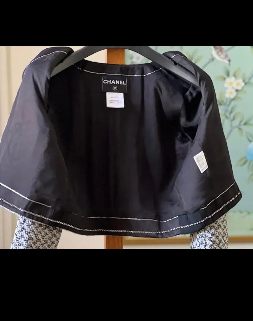 Chanel New Gigi Hadid Style Lesage Tweed Jacket en vente 11